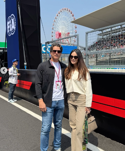 Juan Carlos Valladares con su esposa, Ximena Navarrete en Japón para ver carrera de F1. | Fuente: Facebook/Juan Carlos Valladares.