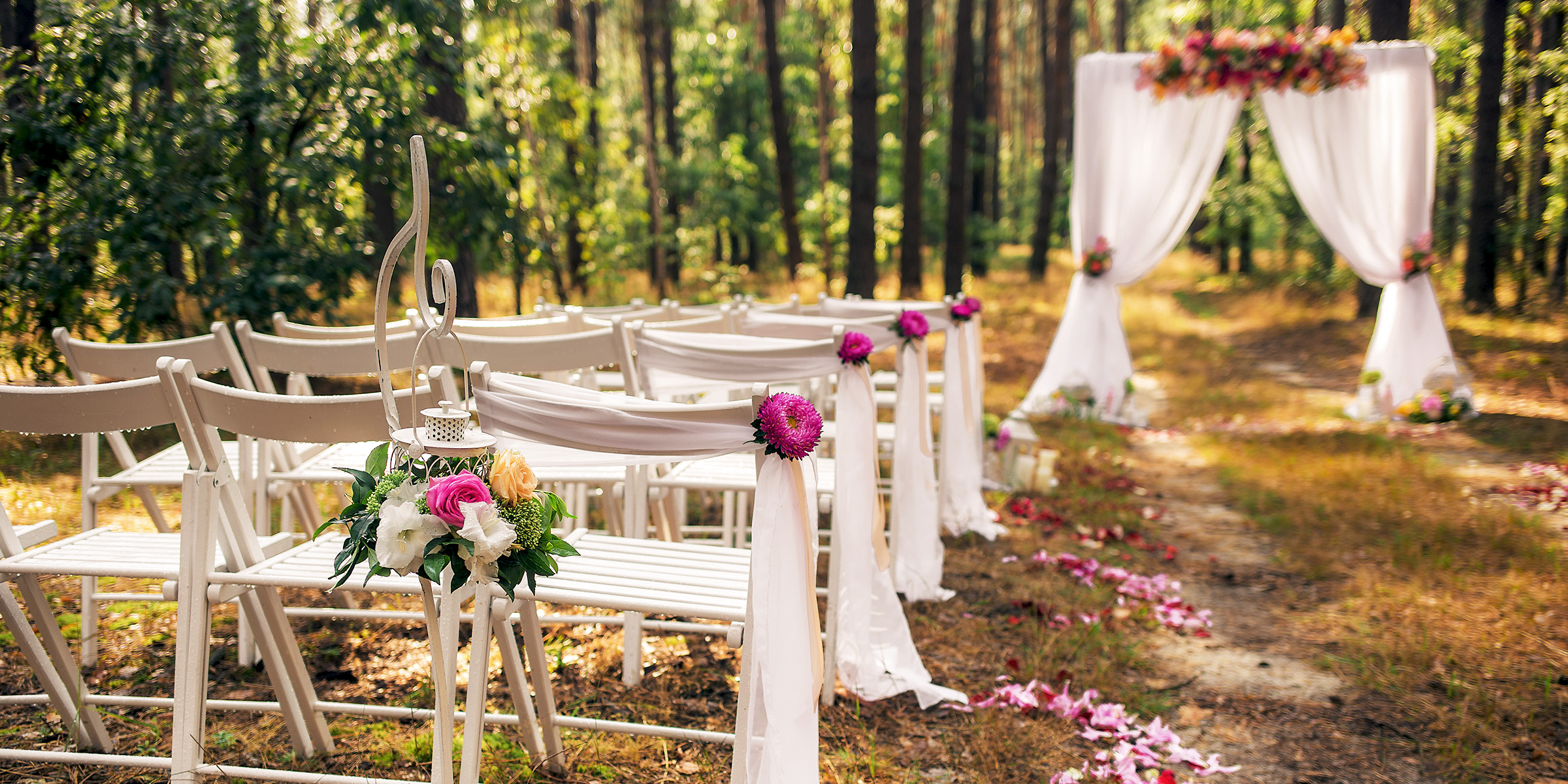 Una boda al aire libre | Fuente: Shutterstock