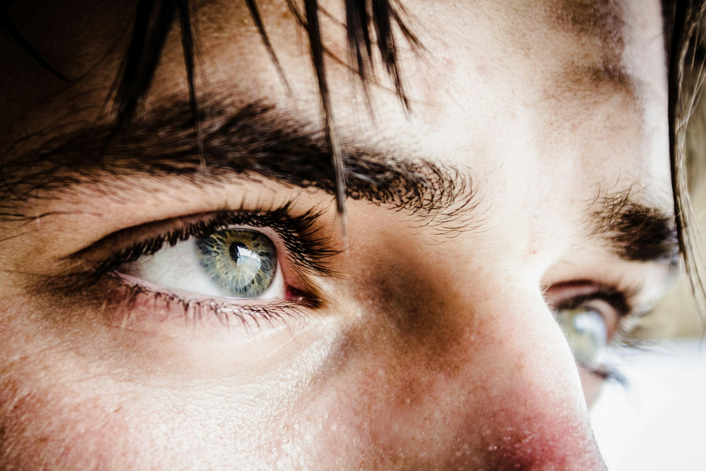 Primer plano de los ojos de un hombre | Fuente: Unsplash