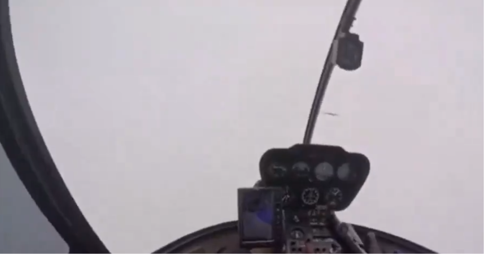 Lo que se veía a través de la ventana frontal del helicóptero antes del accidente | Fuente: X/PicturesFoIder