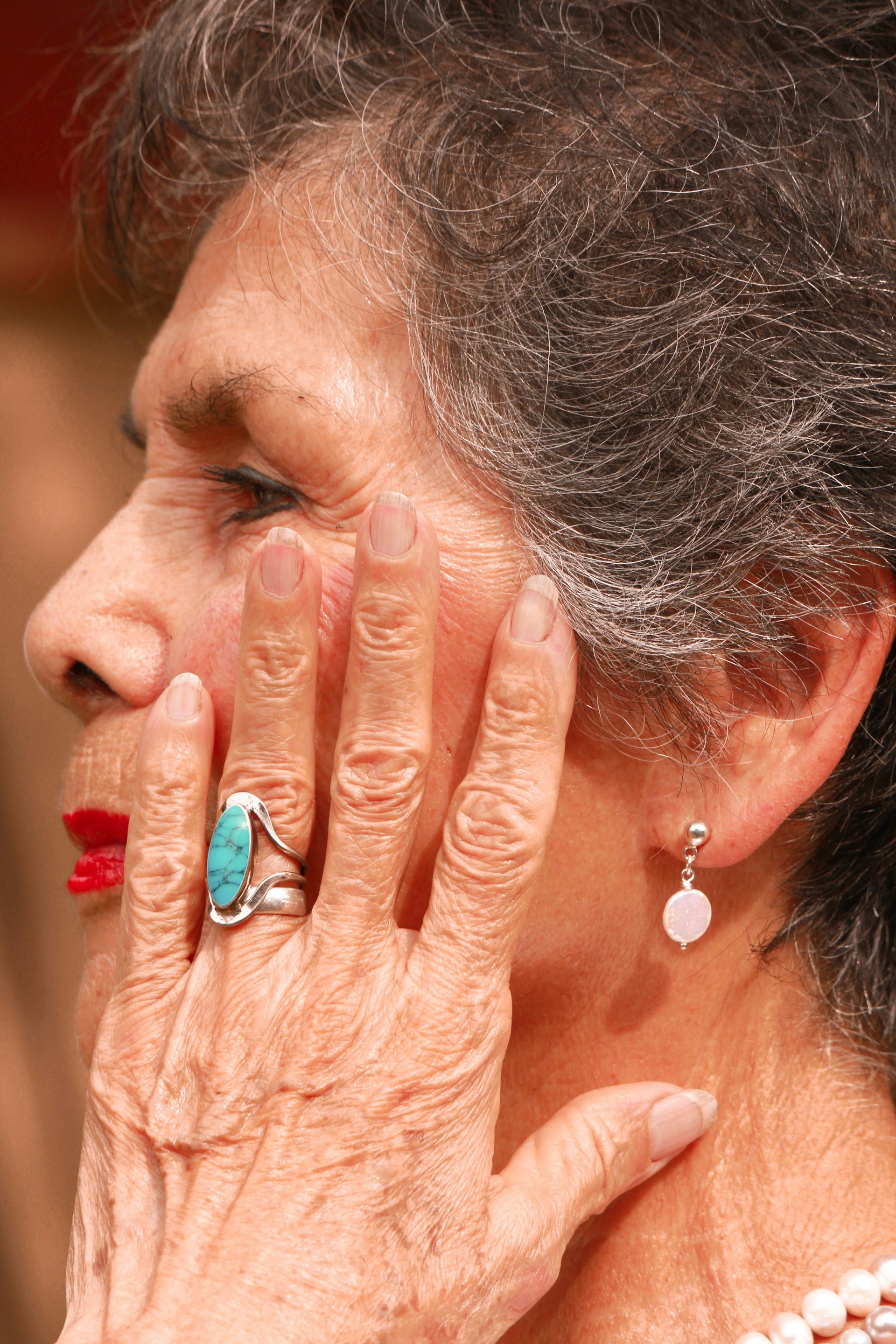 Perfil del rostro de una mujer | Fuente: Unsplash