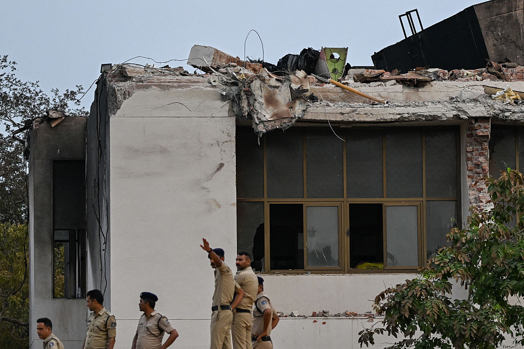 El edificio sobre el que impactó el avión de Air India. | Foto: Getty Images