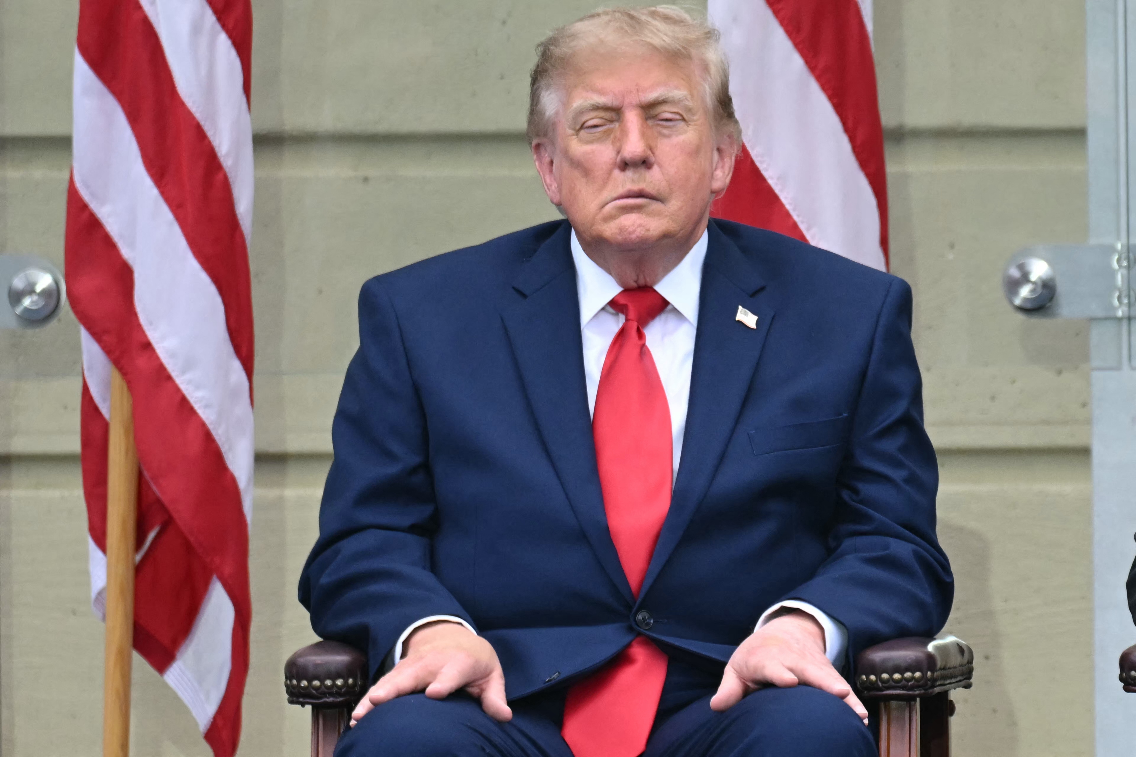Donald Trump asistió a la conmemoración del 25º aniversario de los atentados del 11 de septiembre de 2001 en el Pentágono, en Washington, D. C., el 11 de septiembre de 2026. | Fuente: Getty Images