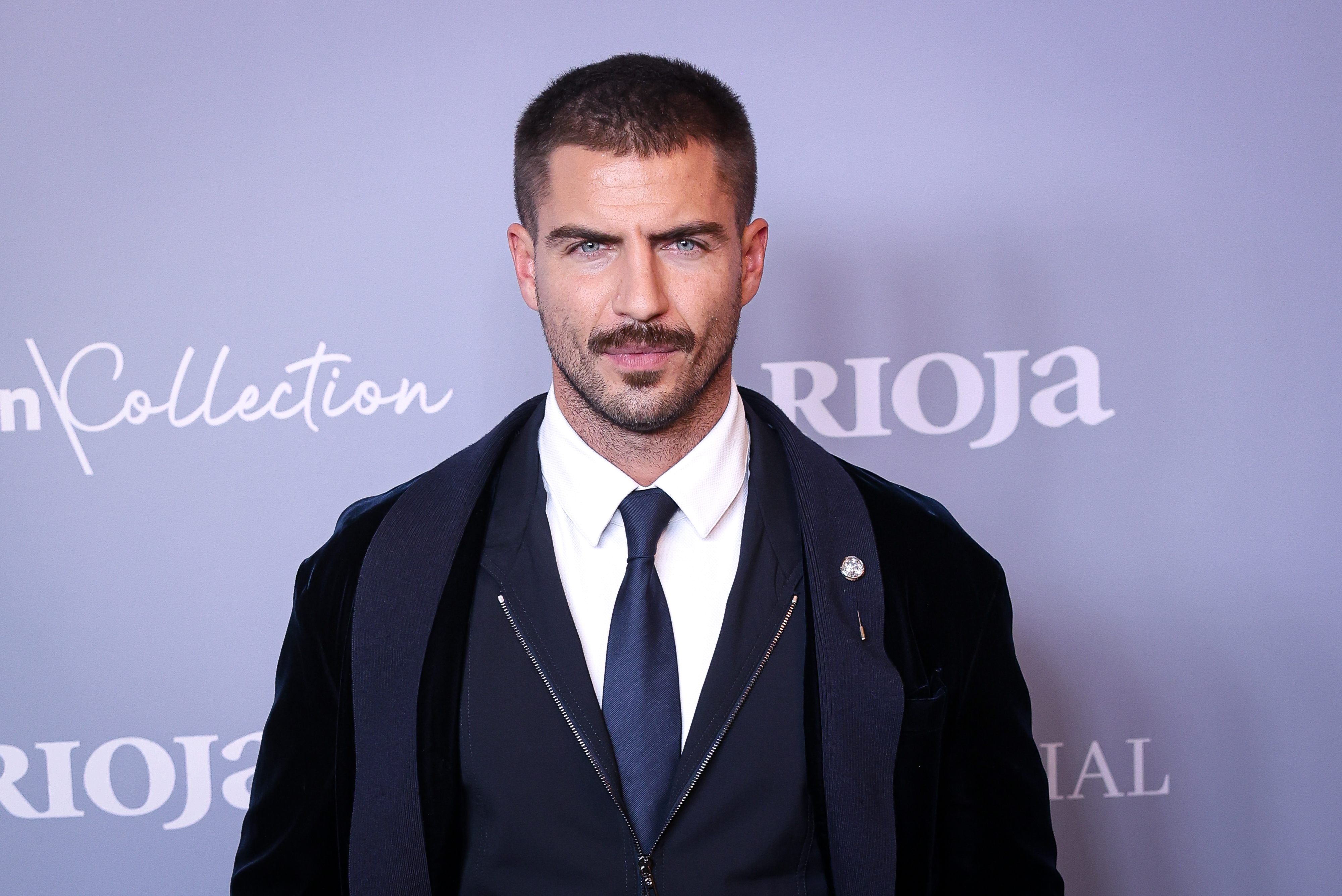 Maxi Iglesias asiste a la entrega de los premios Esquire "Hombres del Año" en el Real Casino de Madrid el 10 de diciembre de 2025 en Madrid, España. | Fuente: Getty Images.