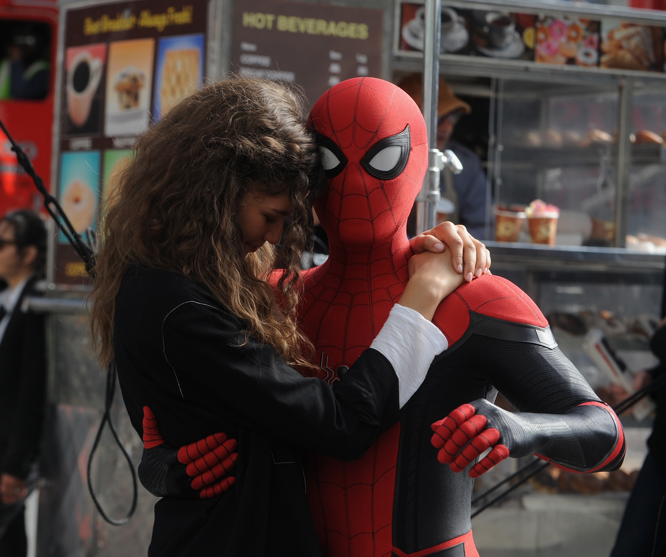 Zendaya y Tom Holland en el rodaje de "Spider-Man: Far From Home" en Nueva York, el 12 de octubre de 2018 | Fuente: Getty Images