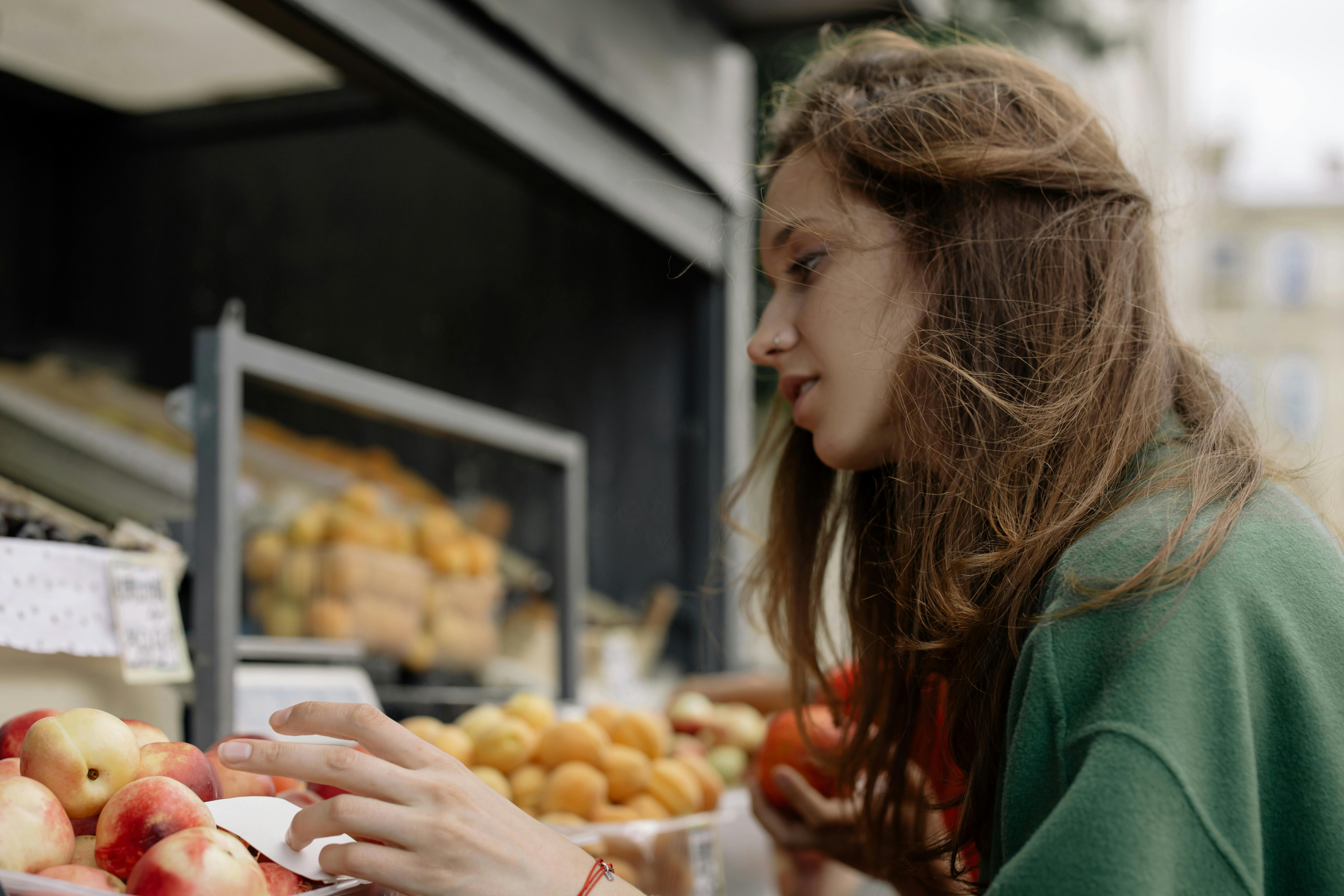 Una mujer de compras | Fuente: Pexels