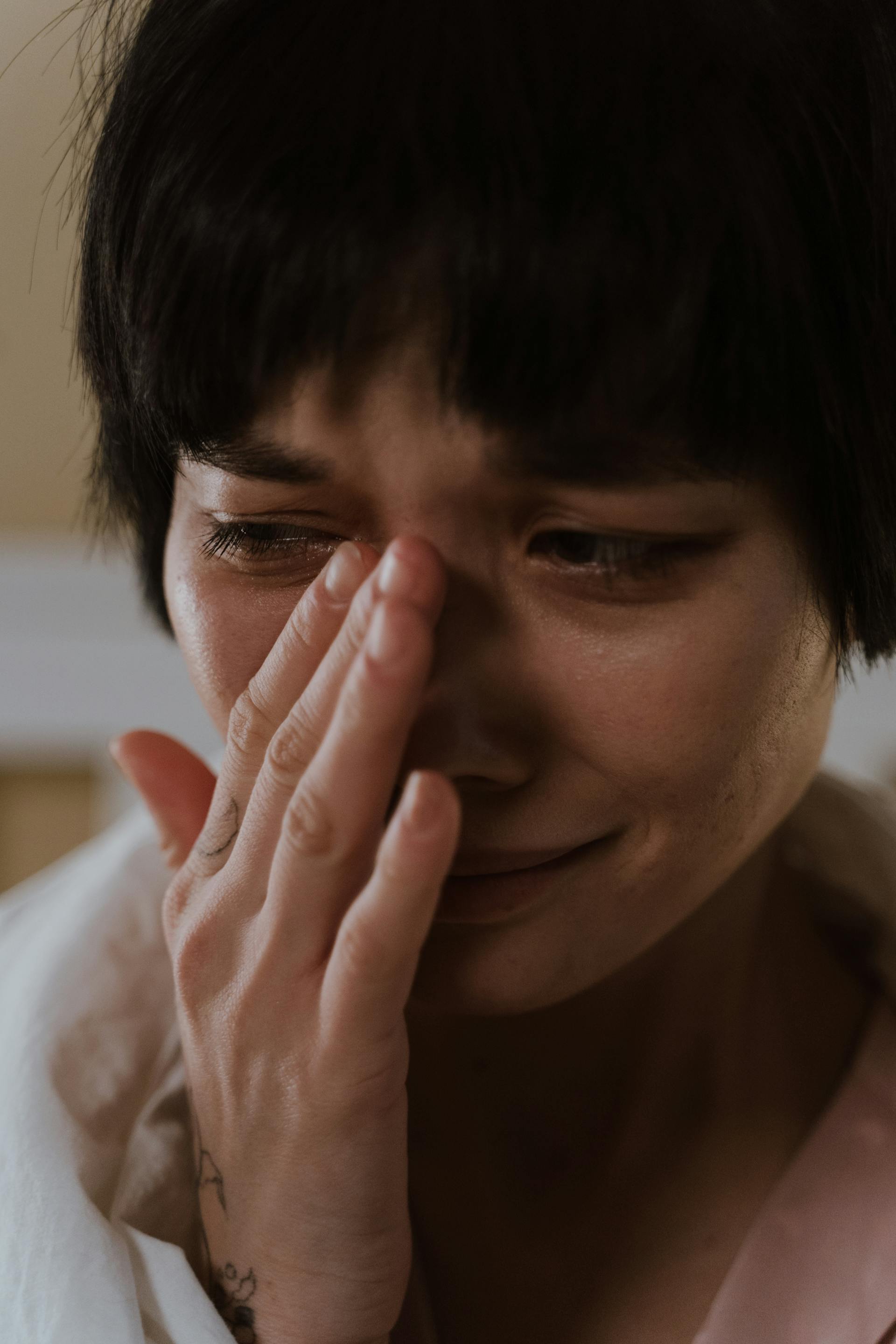 Una mujer llorando | Fuente: Pexels