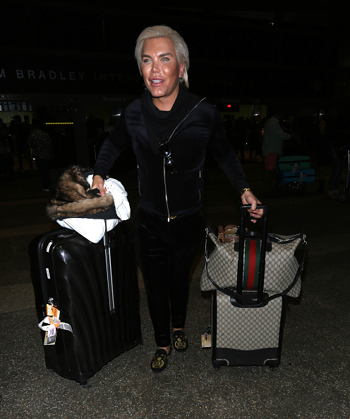 Rodrigo Alves fue visto el 16 de octubre de 2017 en Los Ángeles, California | Fuente: Getty Images