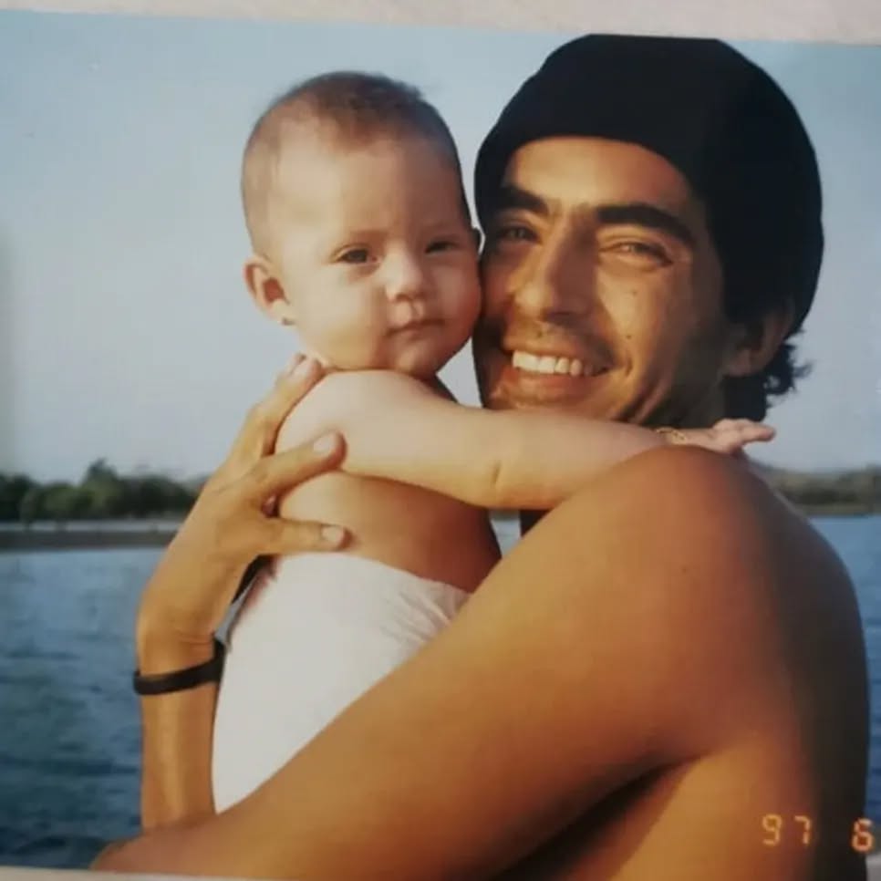 Raúl Araiza y su hija, Roberta | Fuente: Instagram/negroaraiza