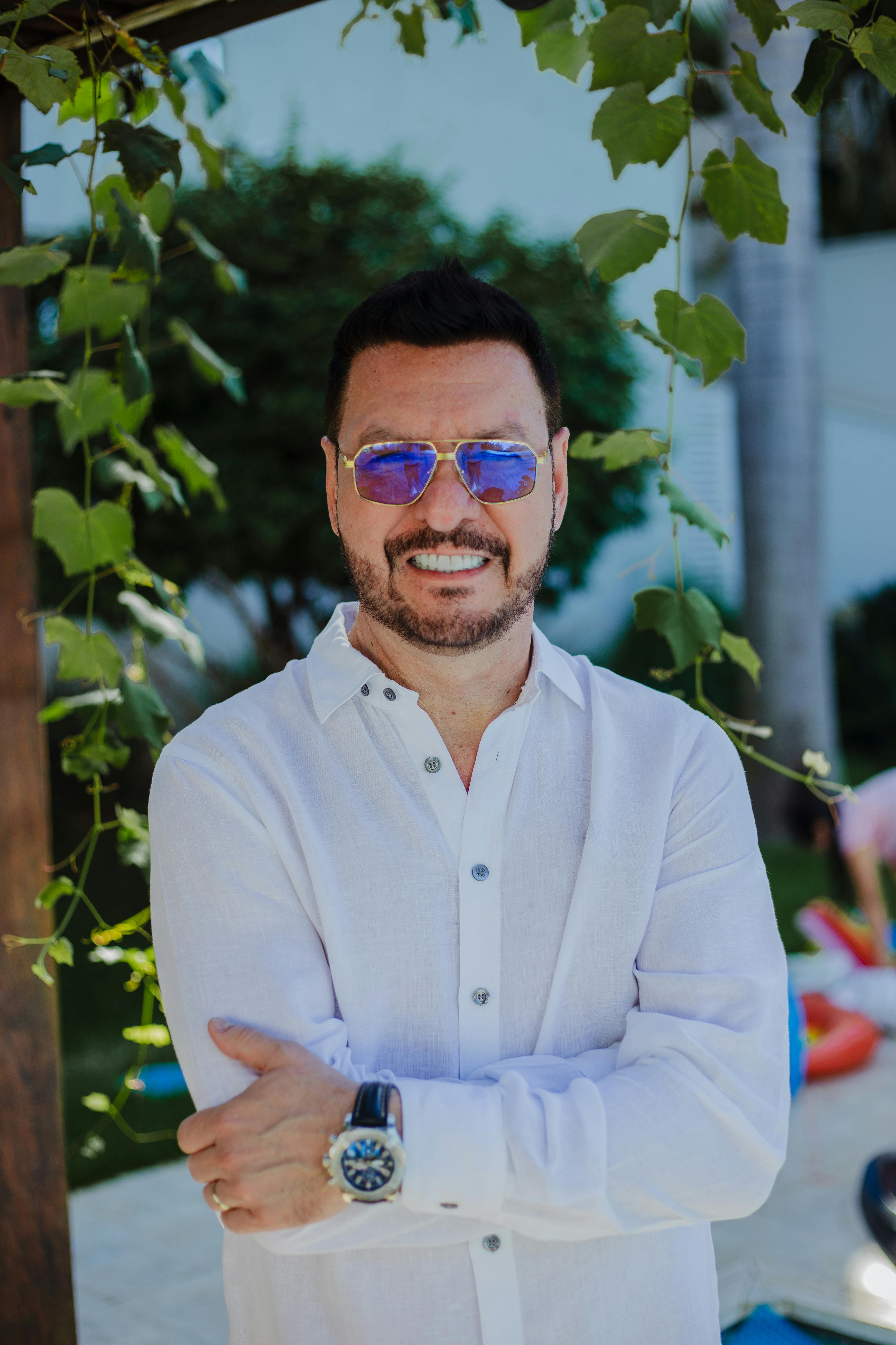 Un hombre feliz | Fuente: Pexels
