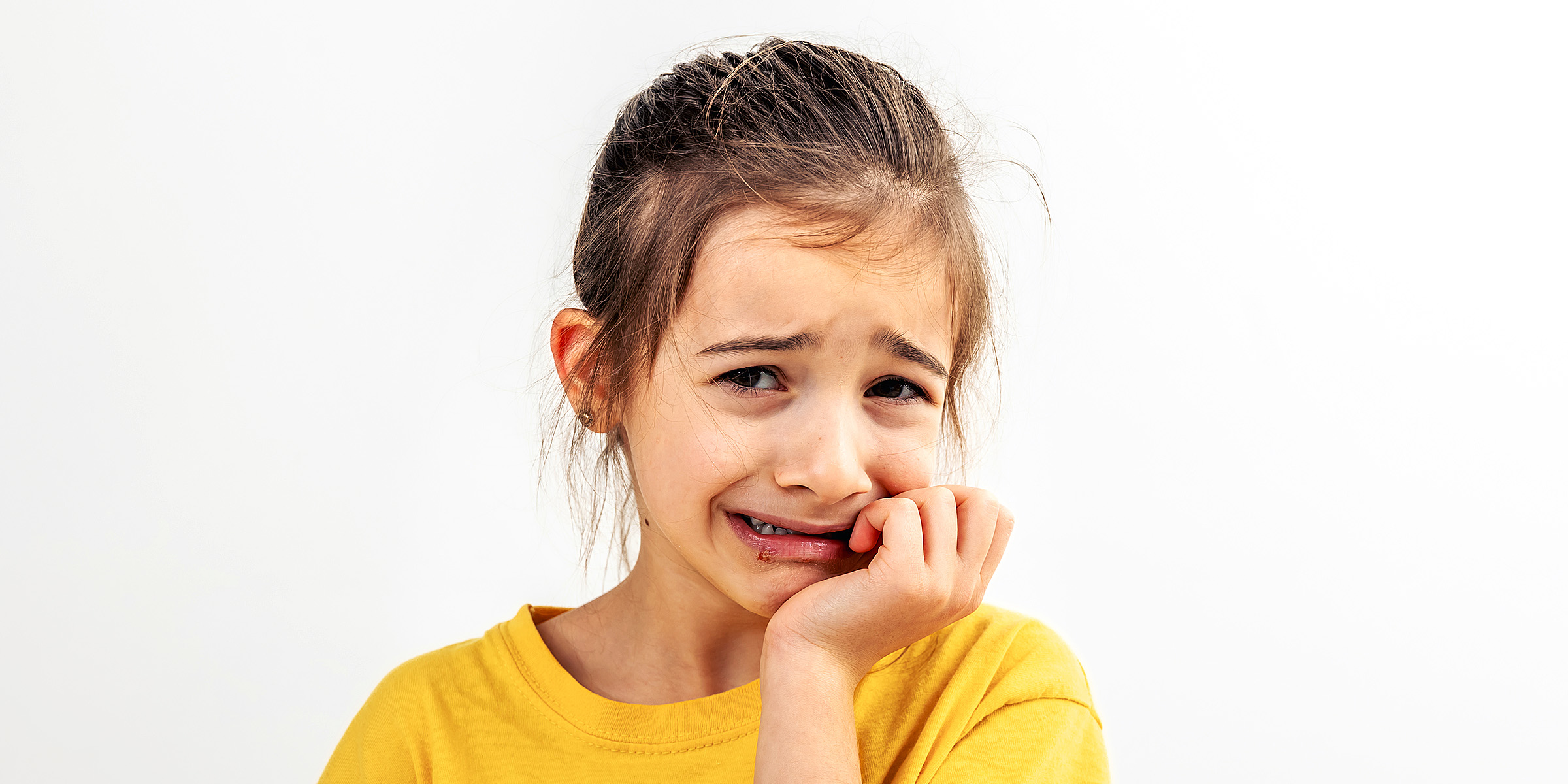 Una chica llorando | Fuente: Freepik