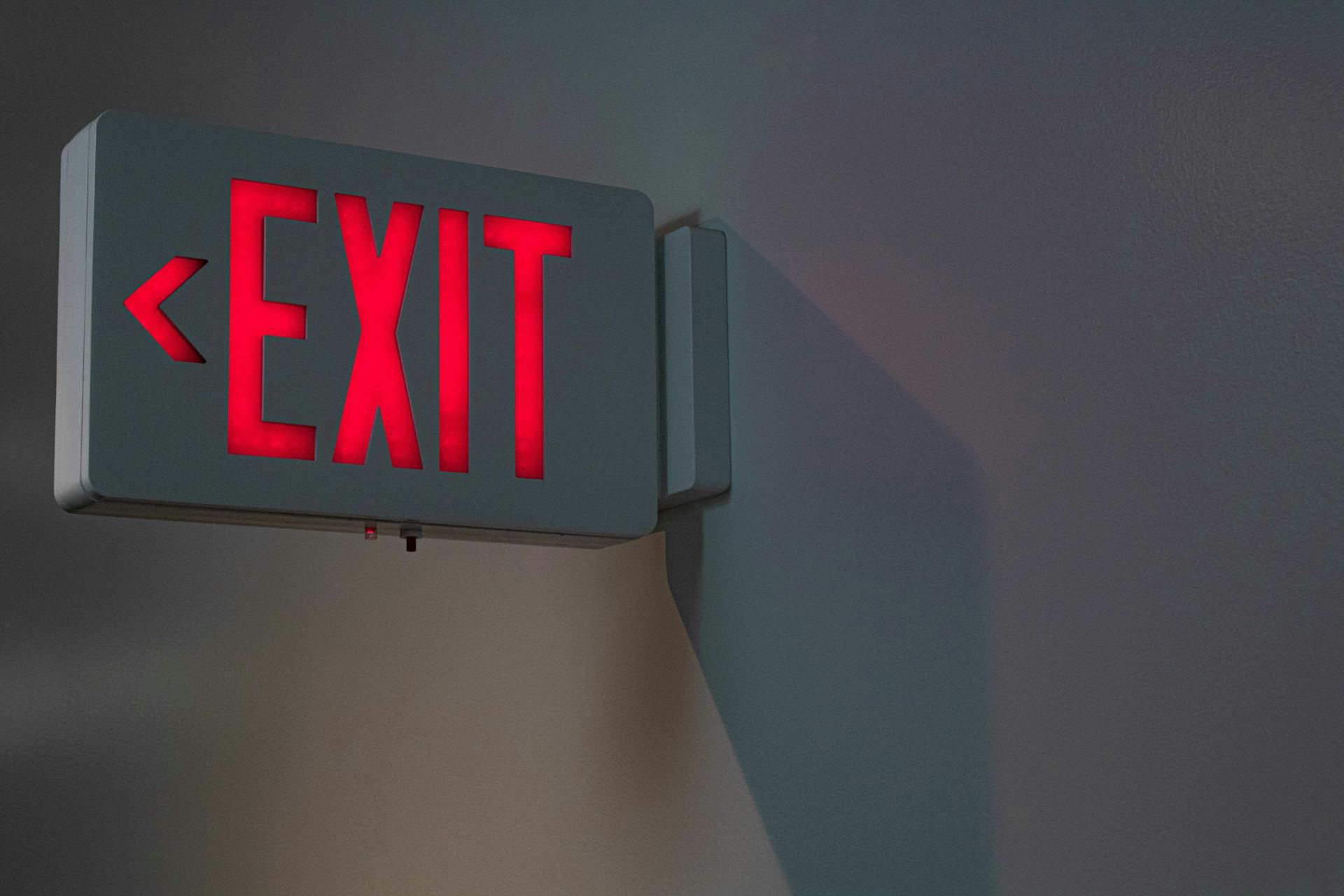 Una señal de salida | Fuente: Pexels