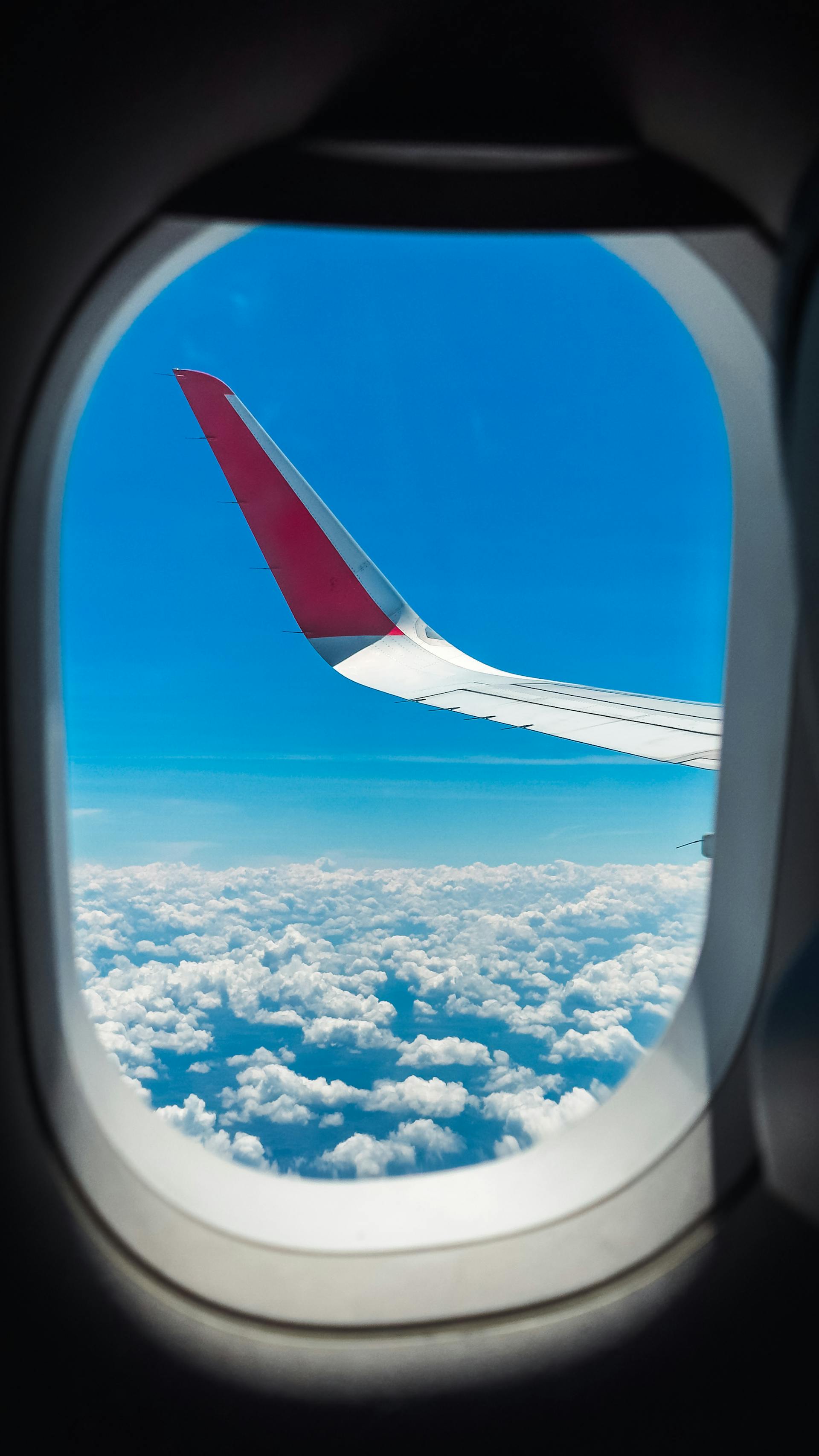 La vista desde la ventanilla de un avión | Fuente: Pexels