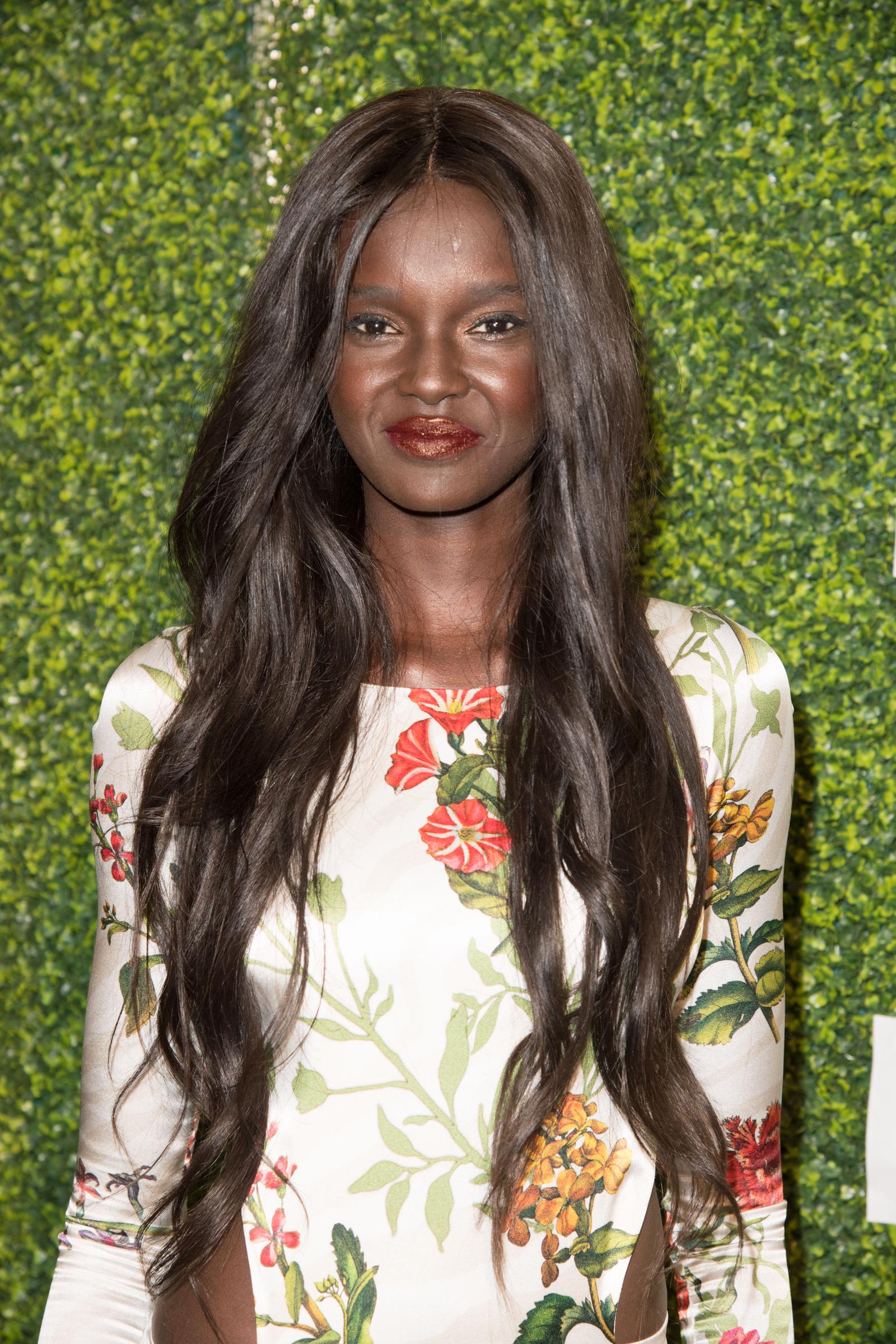 Duckie Thot en el almuerzo internacional "The Diaspora Dialogues" para mujeres poderosas, celebrado el 2 de marzo de 2018 en Marina del Rey, California | Fuente: Getty Images