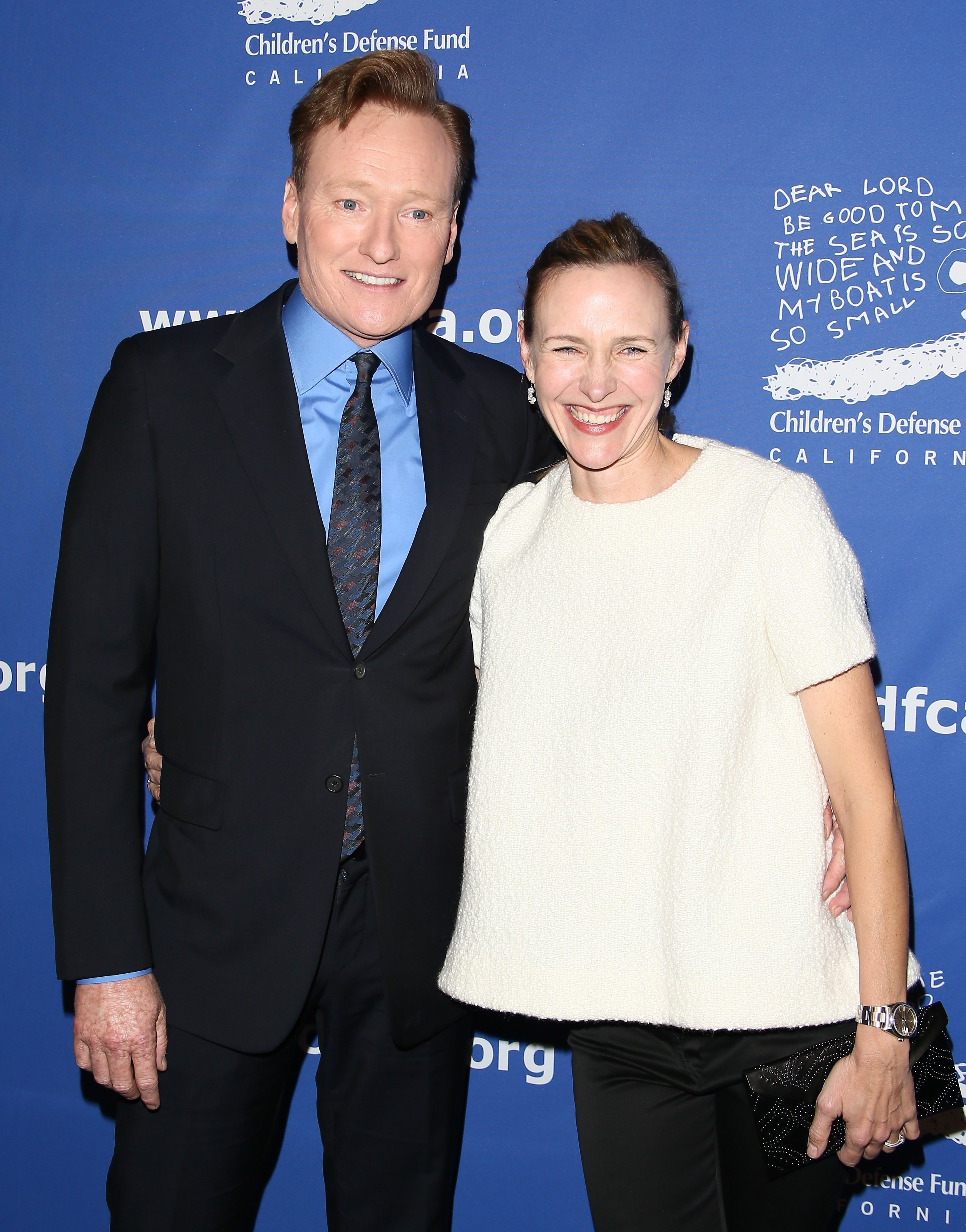 Conan O'Brien y Liza Powel O'Brien asisten a los 25º Premios Anuales Beat The Odds de Children's Defense Fund-California el 3 de diciembre de 2015, en Beverly Hills, California. | Fuente: Getty Images