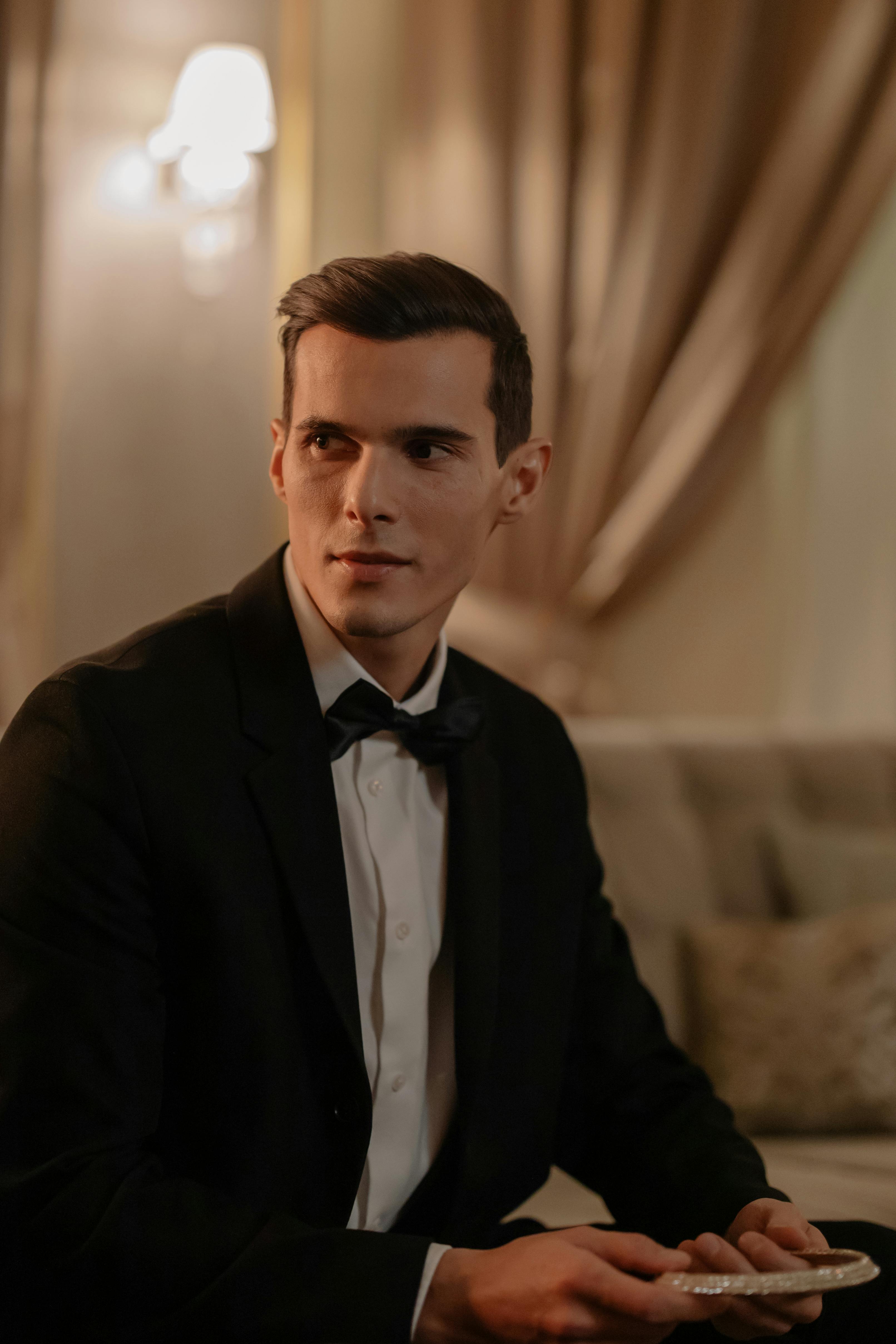 Hombre con traje | Fuente: Pexels