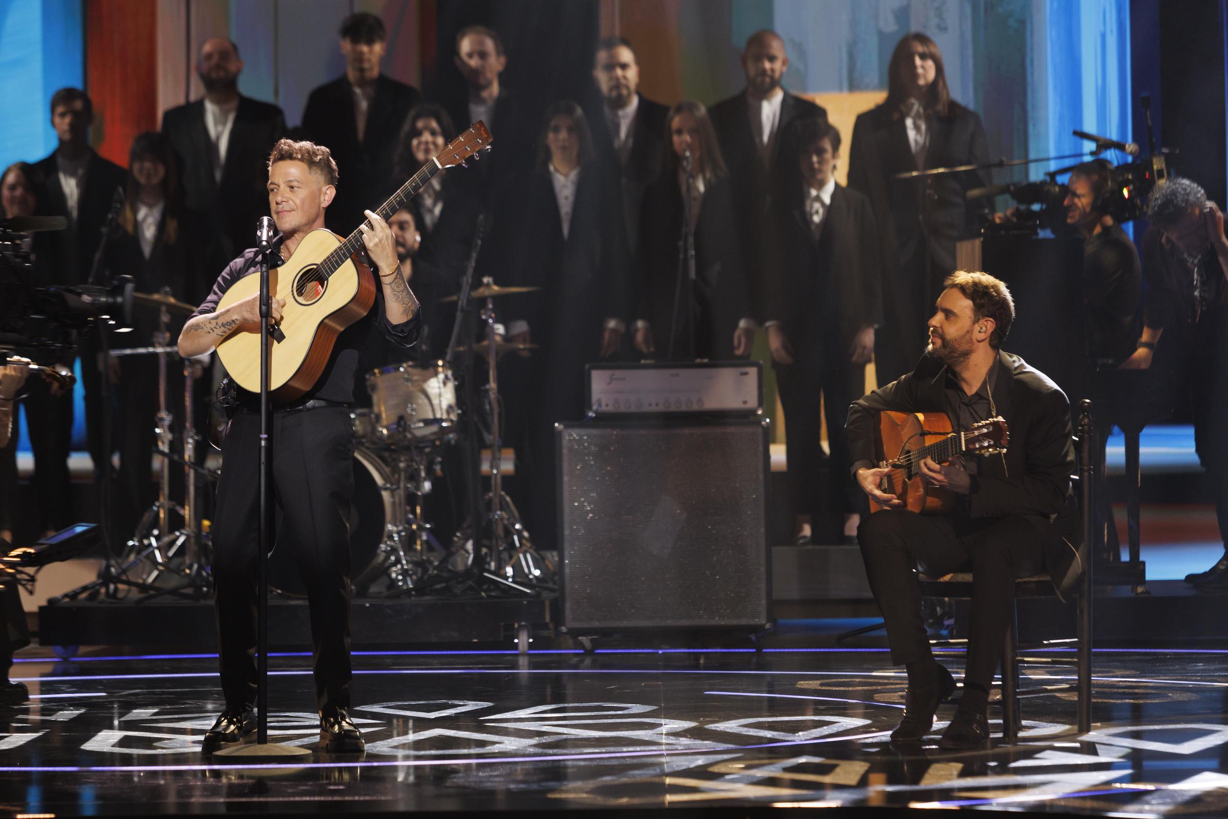 Alejandro Sanz durante la ceremonia de la 39ª edición de los Premios Goya en el Palacio de Exposiciones y Congresos de Granada, el 8 de febrero de 2025, en Granada, Andalucía, España. | Fuente: Getty Images