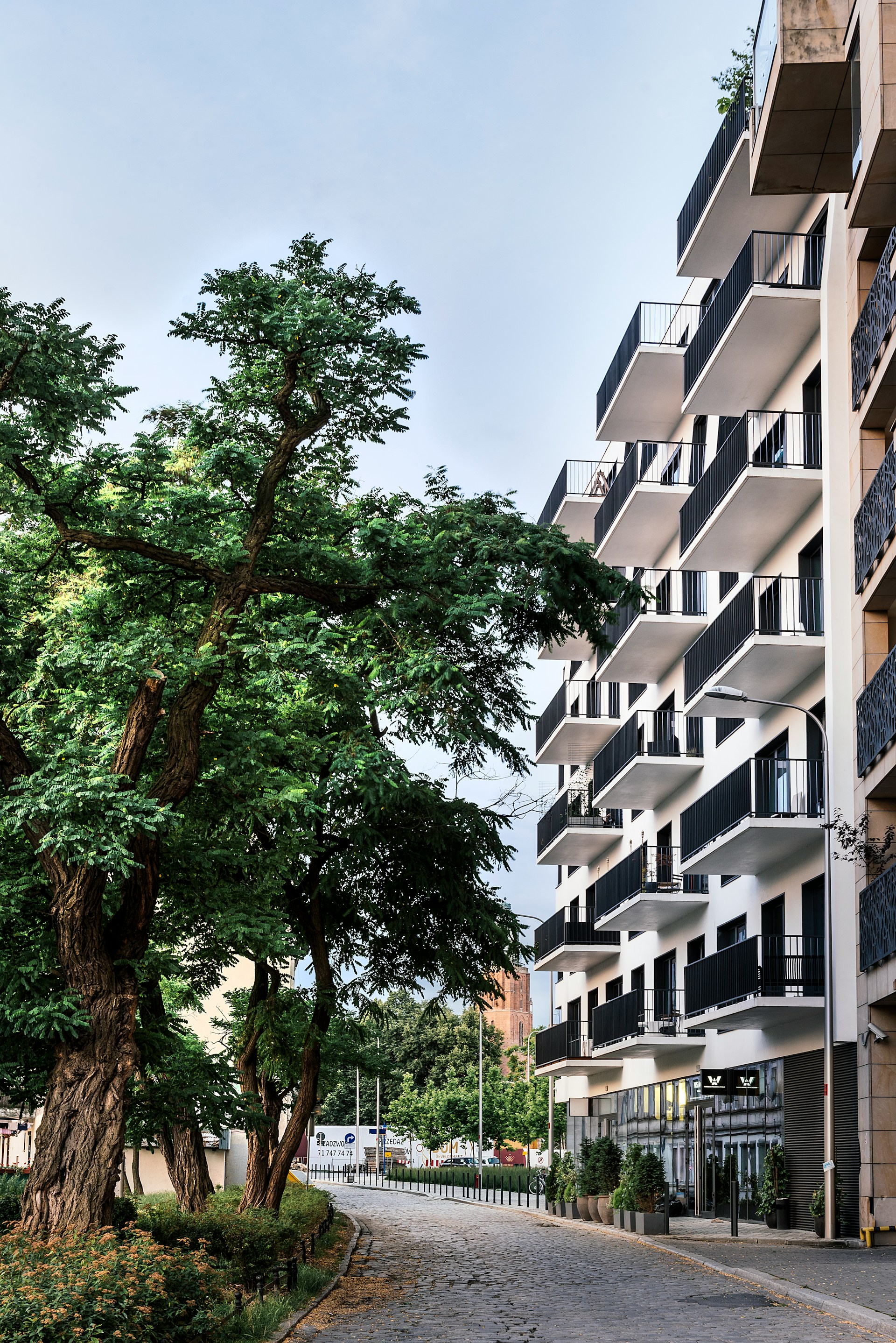 Un edificio de apartamentos | Fuente: Unsplash