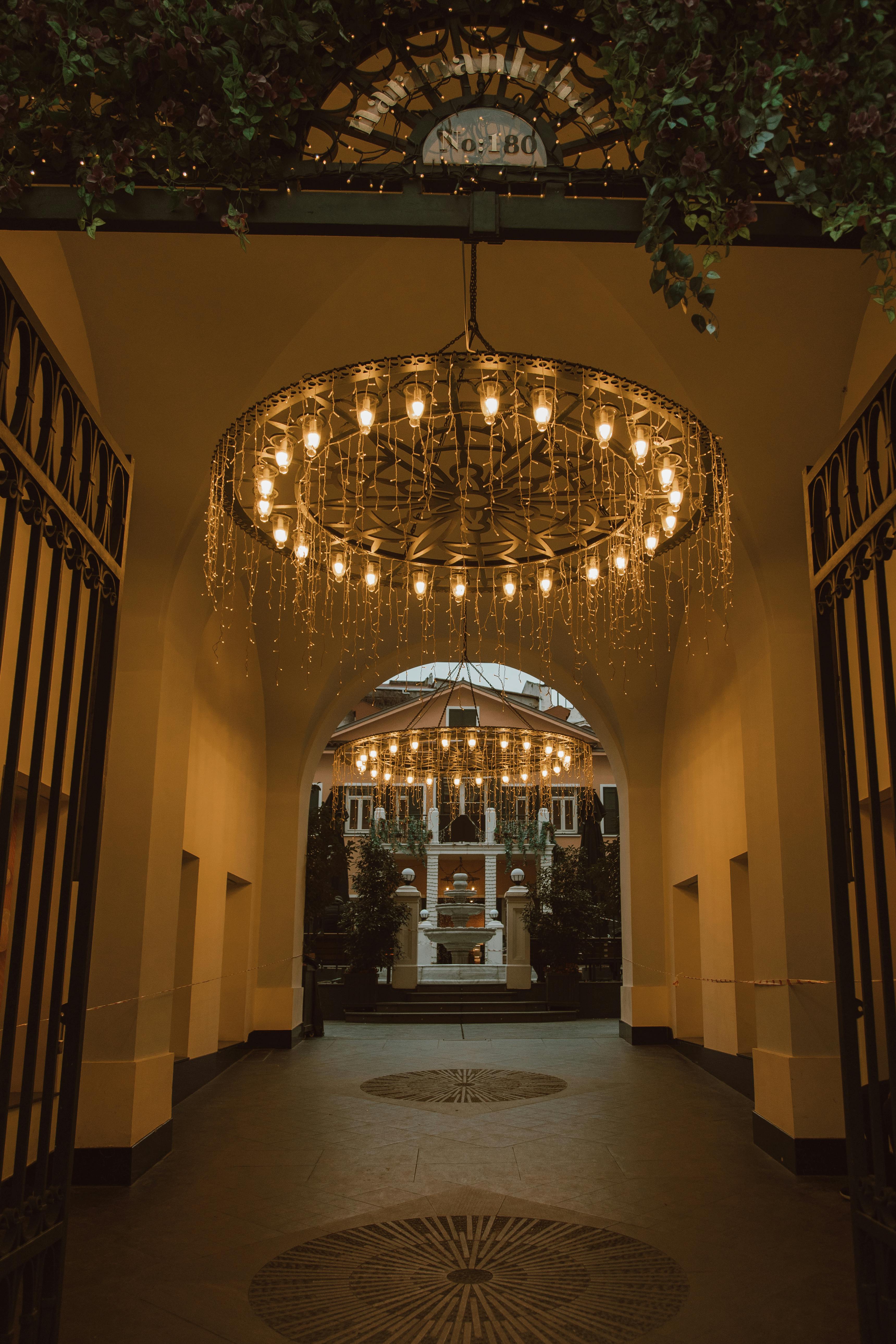 El vestíbulo de una mansión | Fuente: Pexels