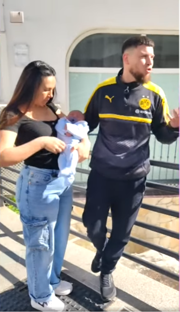 Sasharel y Andrew, los padres de Ciro Fabián | Fuente: Facebook/MijasComunicacion