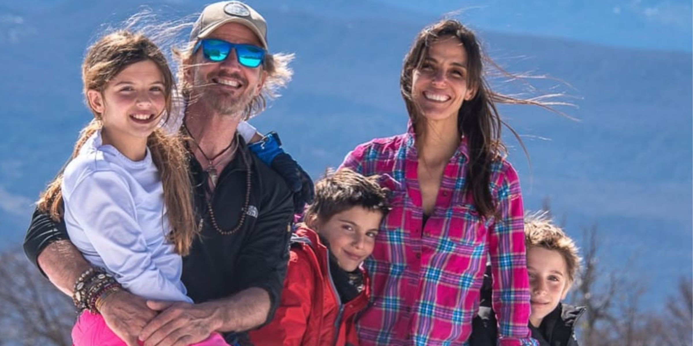 Facundo Arana y María Susini junto a sus hijos, India, Yaco y Moro | Fuente: Instagram/facundoaranatagle