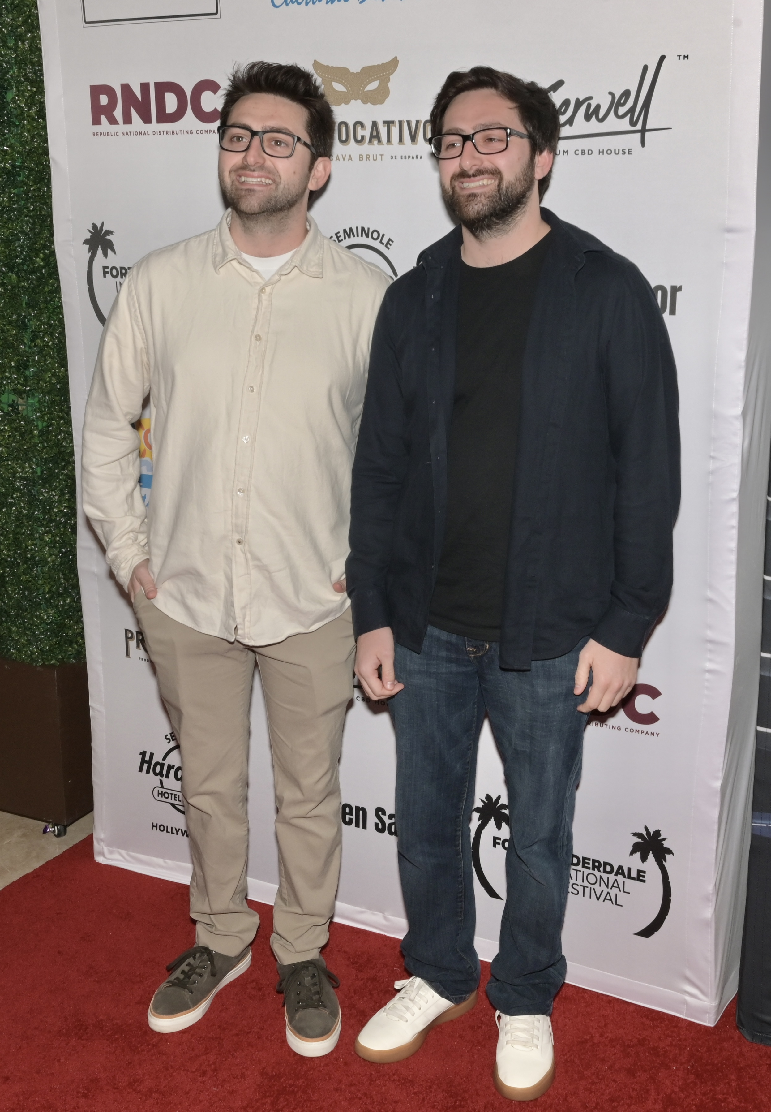 Matthew y Gregory Romano en la noche de apertura de la 39 edición del Festival Internacional de Cine de Fort Lauderdale, el 8 de noviembre de 2024, en Hollywood, Florida | Fuente: Getty Images