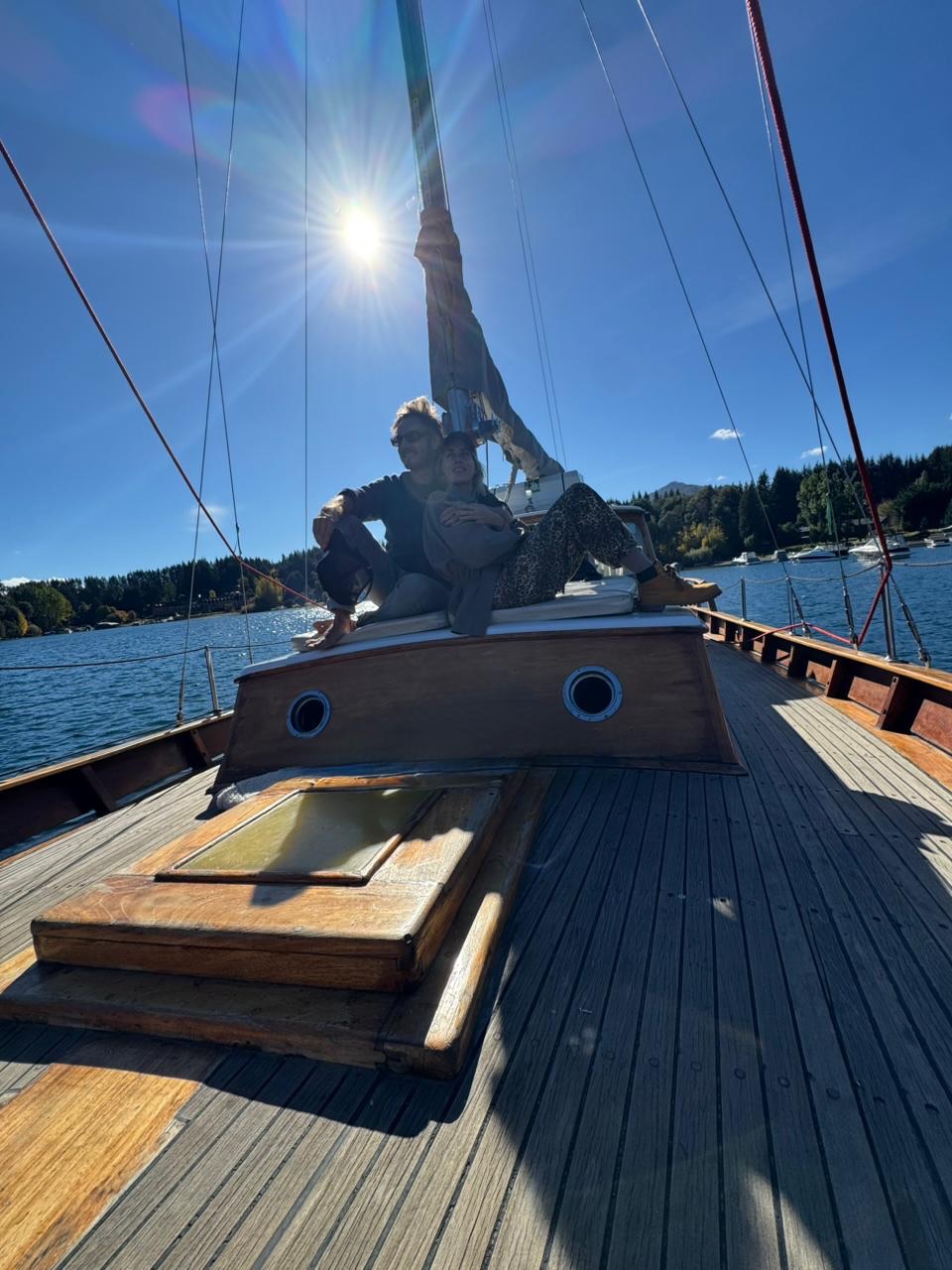 Benjamin Vicuña junto a Anita Espasandín