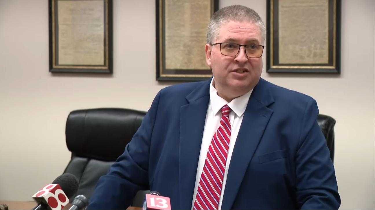 Las declaraciones de la justicia: "La defensa propia no se aplica en este caso" | Fuente: YouTube/WTHR