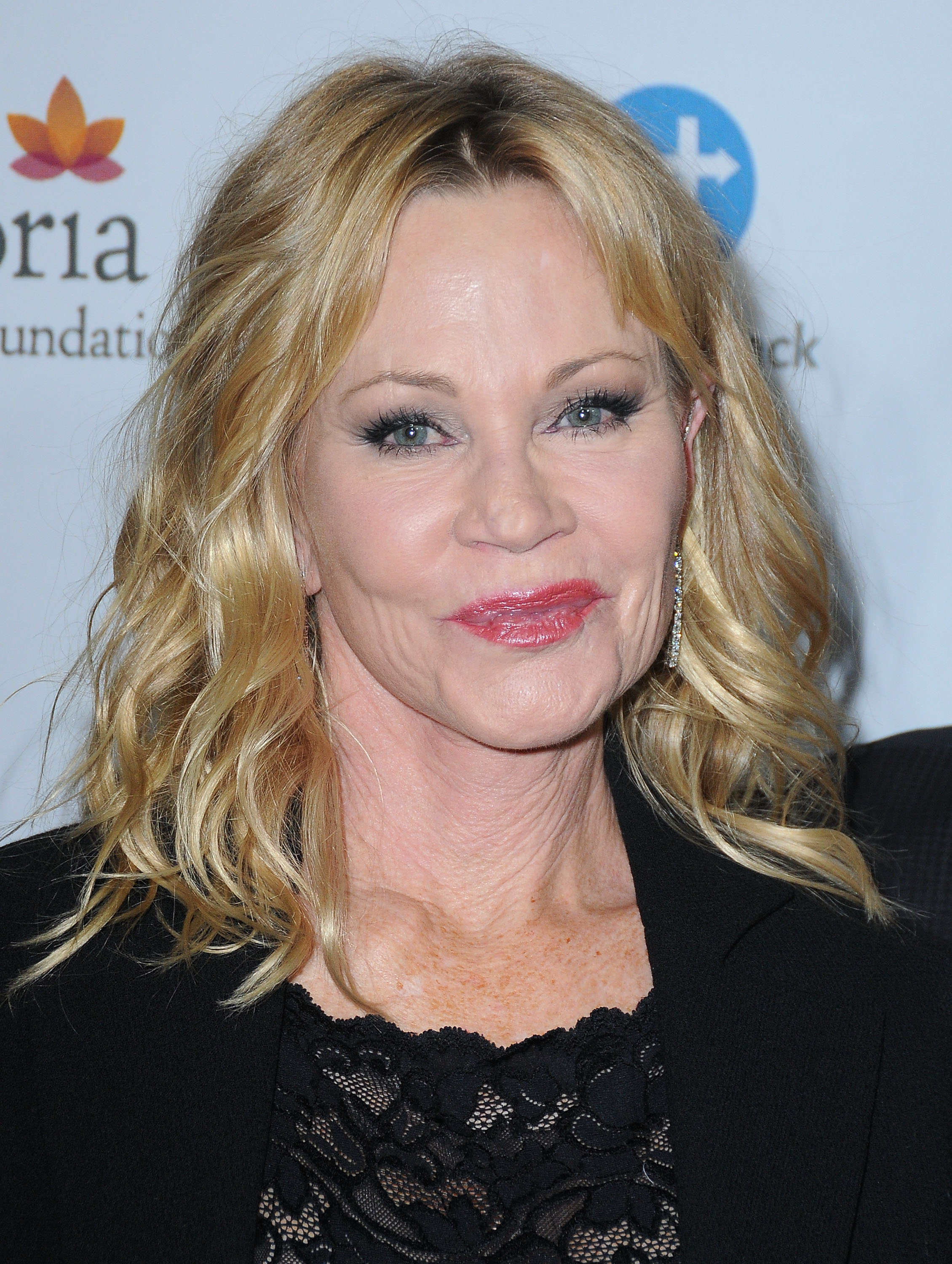 Melanie Griffith asiste a la cena anual de la fundación Eva Longoria el 12 de octubre de 2017, en Los Ángeles, California. | Fuente: Getty Images.