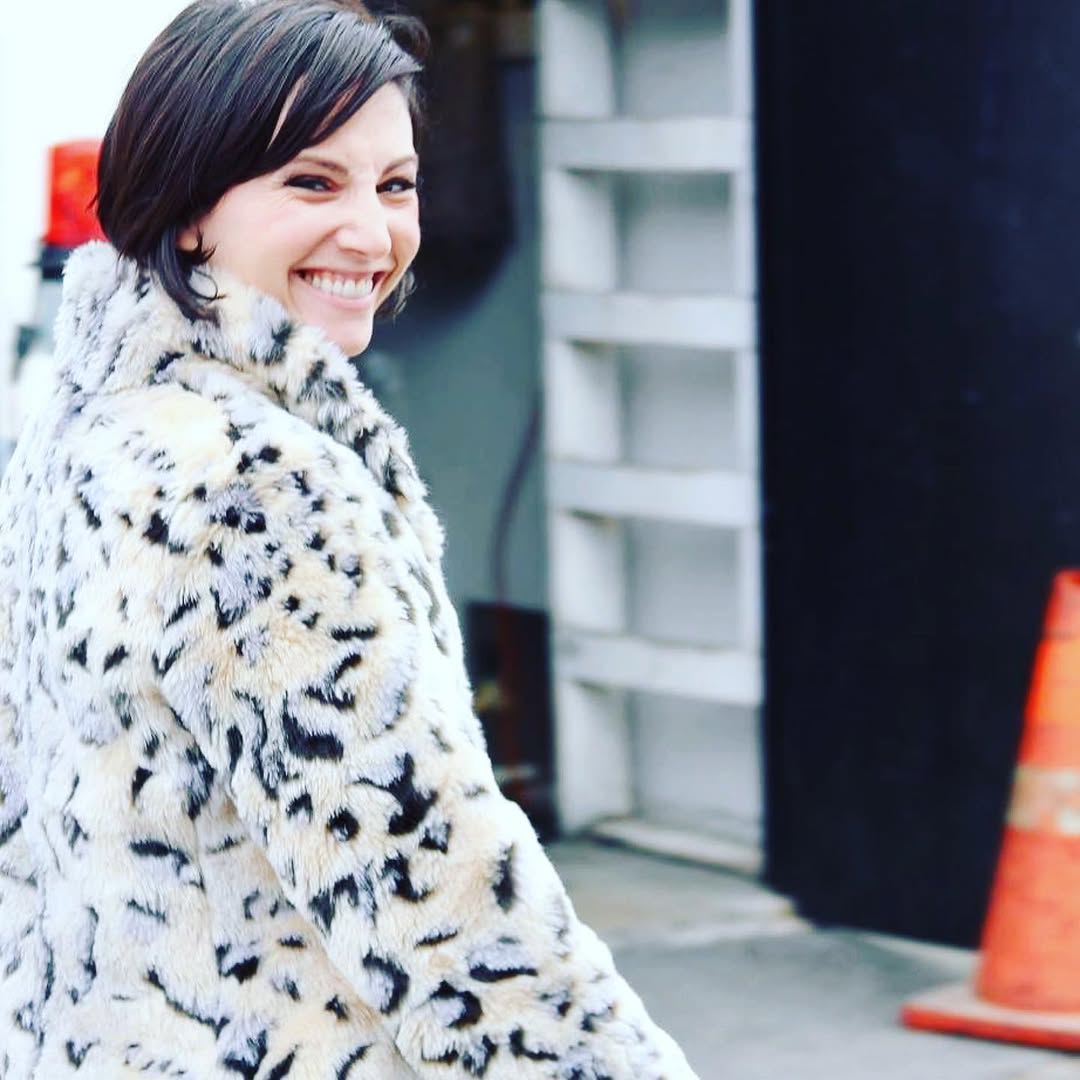 Heather McComb sonriendo a la cámara, publicado el 17 de enero de 2020. | Fuente: Instagram/heatmccomb