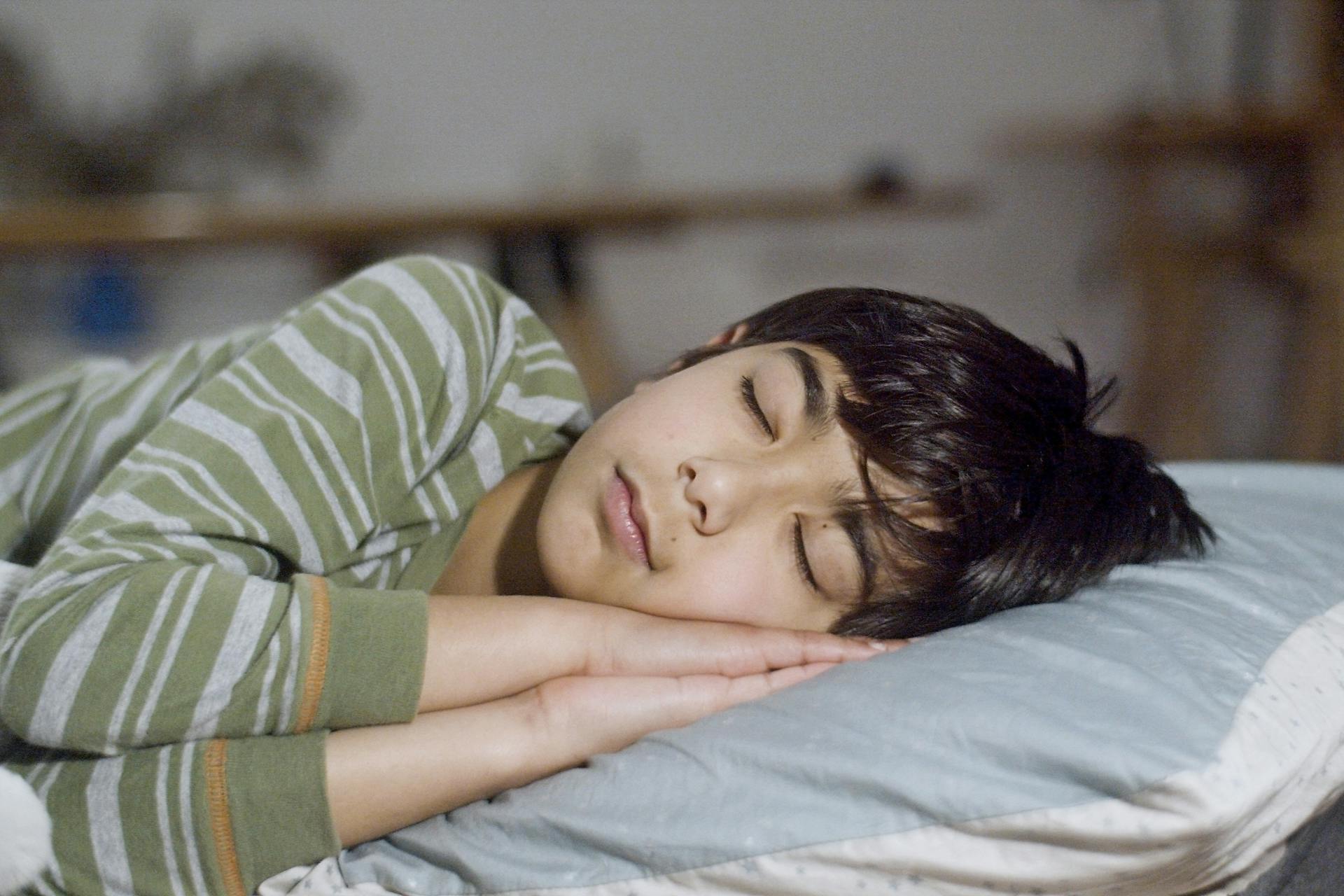 Un niño durmiendo | Fuente: Pexels