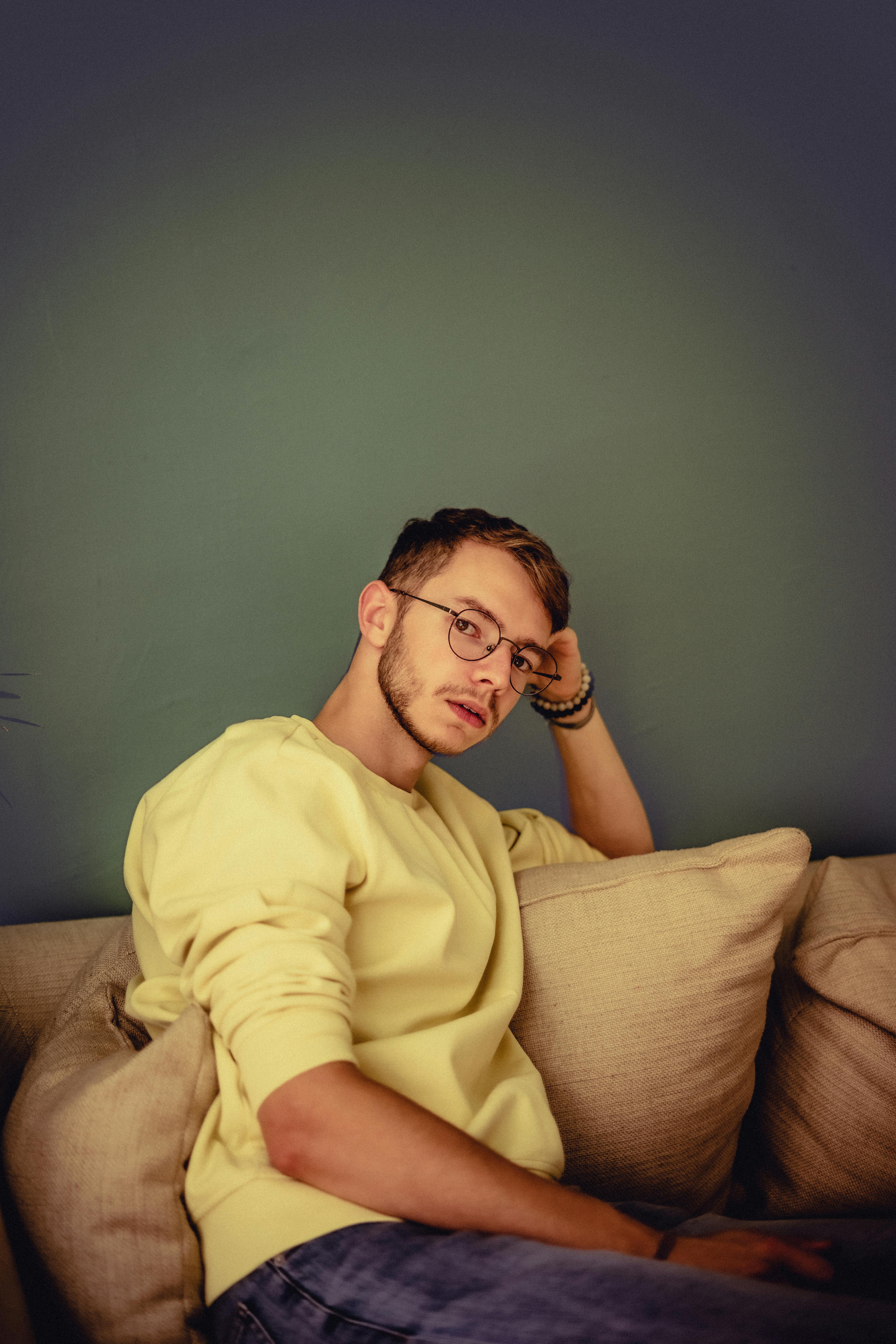 Un hombre disgustado | Fuente: Pexels