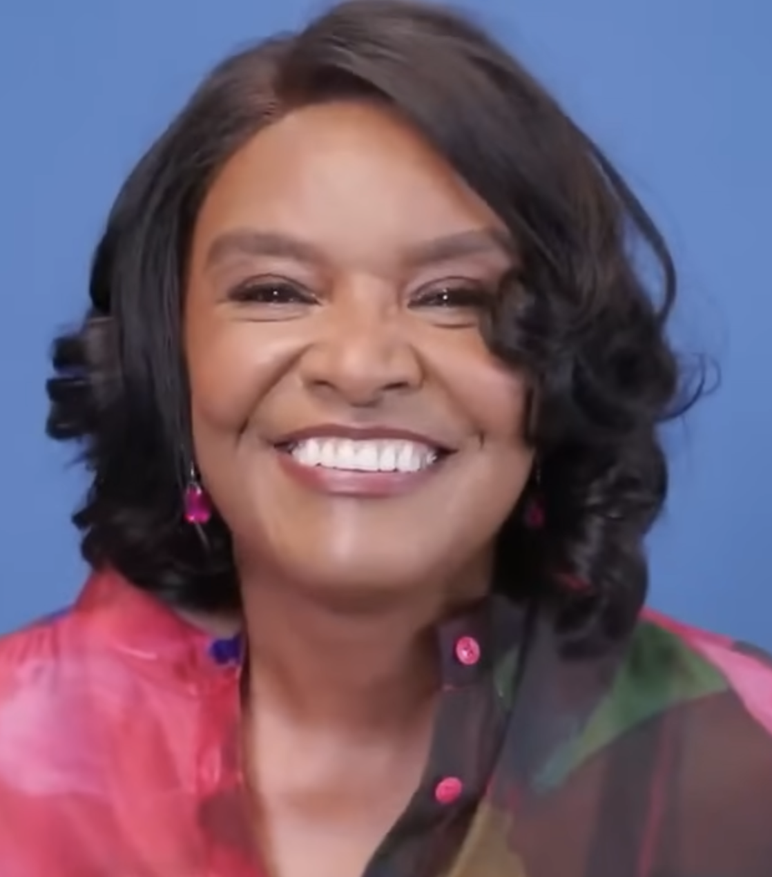 Linda Truesdale del 27 de febrero de 2025 | Fuente: YouTube/@Dr.Truesdale
