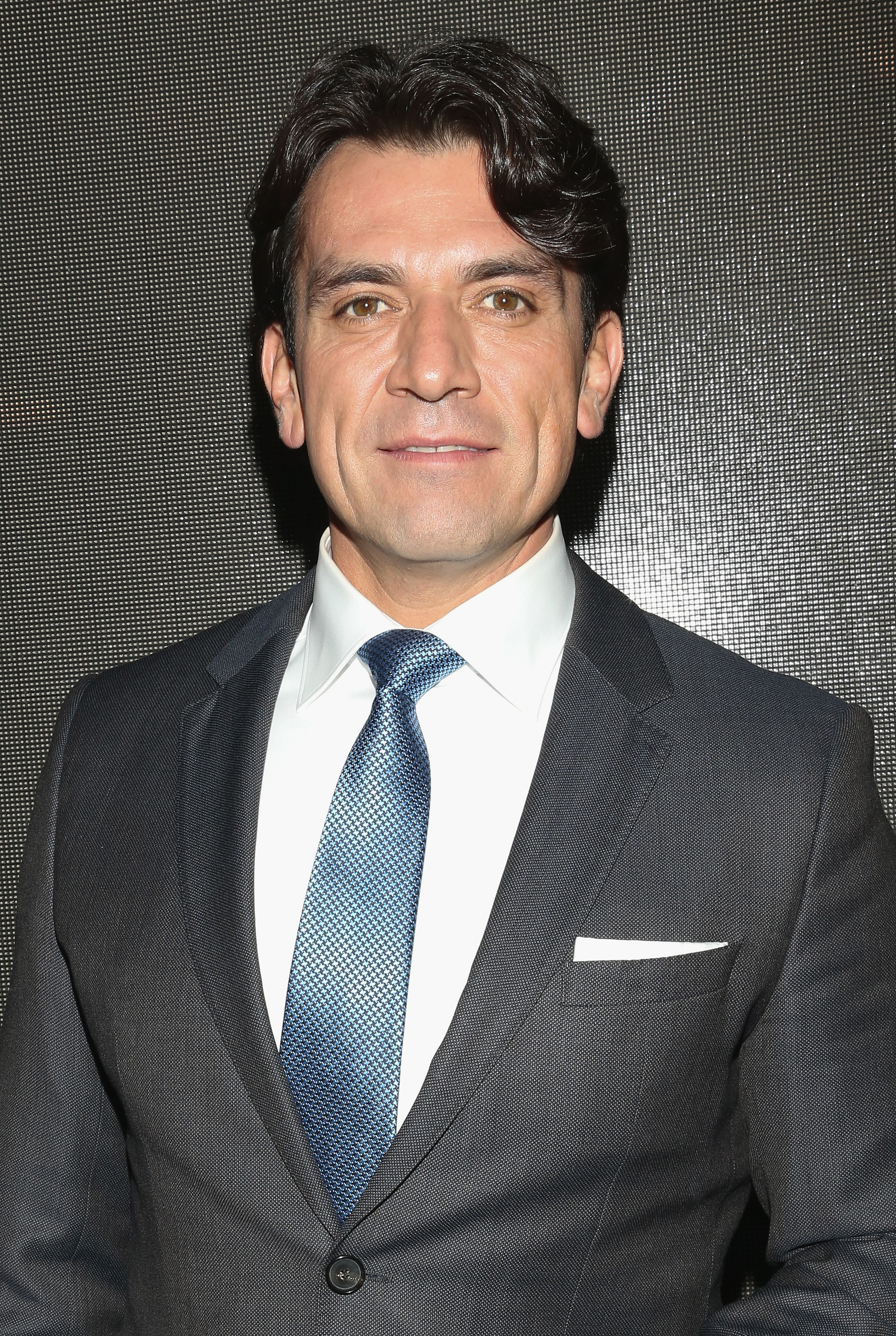 El actor Jorge Salinas asiste a la rueda de prensa de "Pasión y Poder" en Live Aqua Bosques el 1 de octubre de 2015 en la Ciudad de México, México. | Fuente: Getty Images.