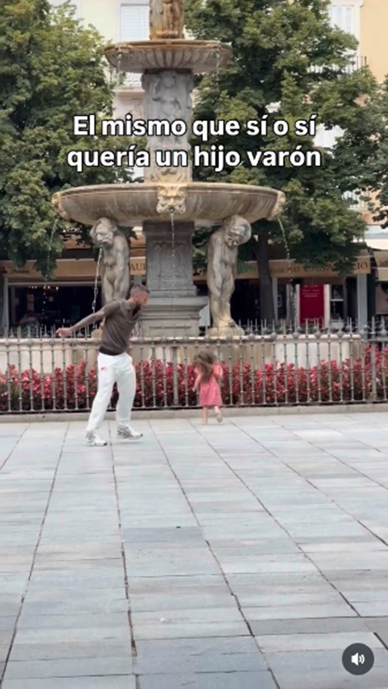 Melody Luz captó a Alex Caniggia compartiendo un tierno momento junto a su hija Venezia en una plaza italiana | Fuente: Instagram Stories/melodyluz