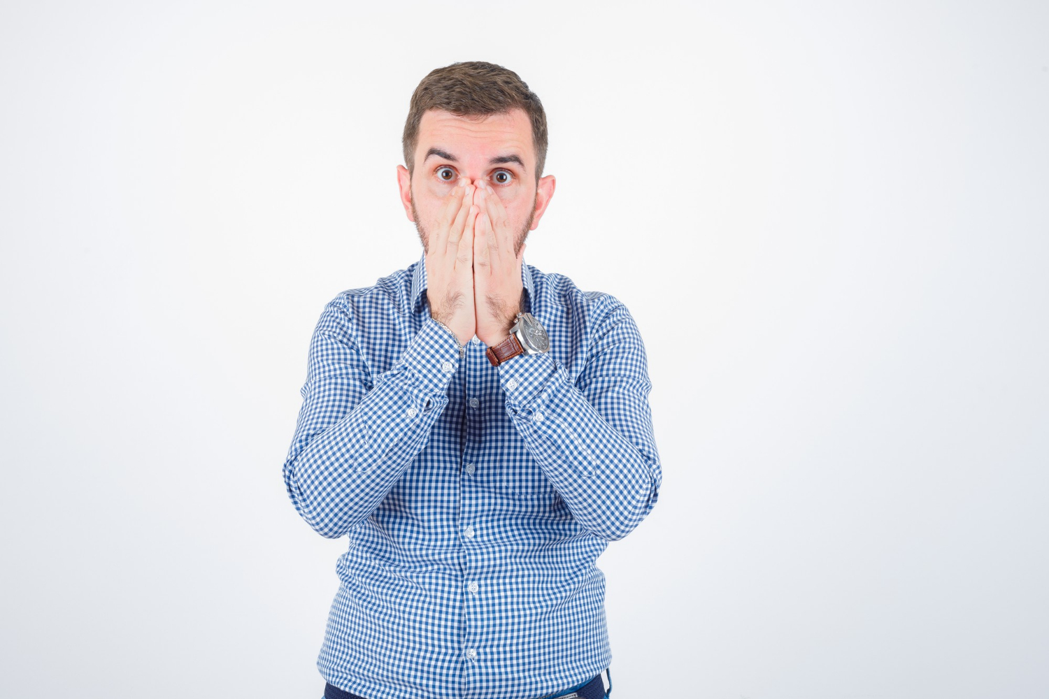 Un hombre conmocionado | Fuente: Freepik