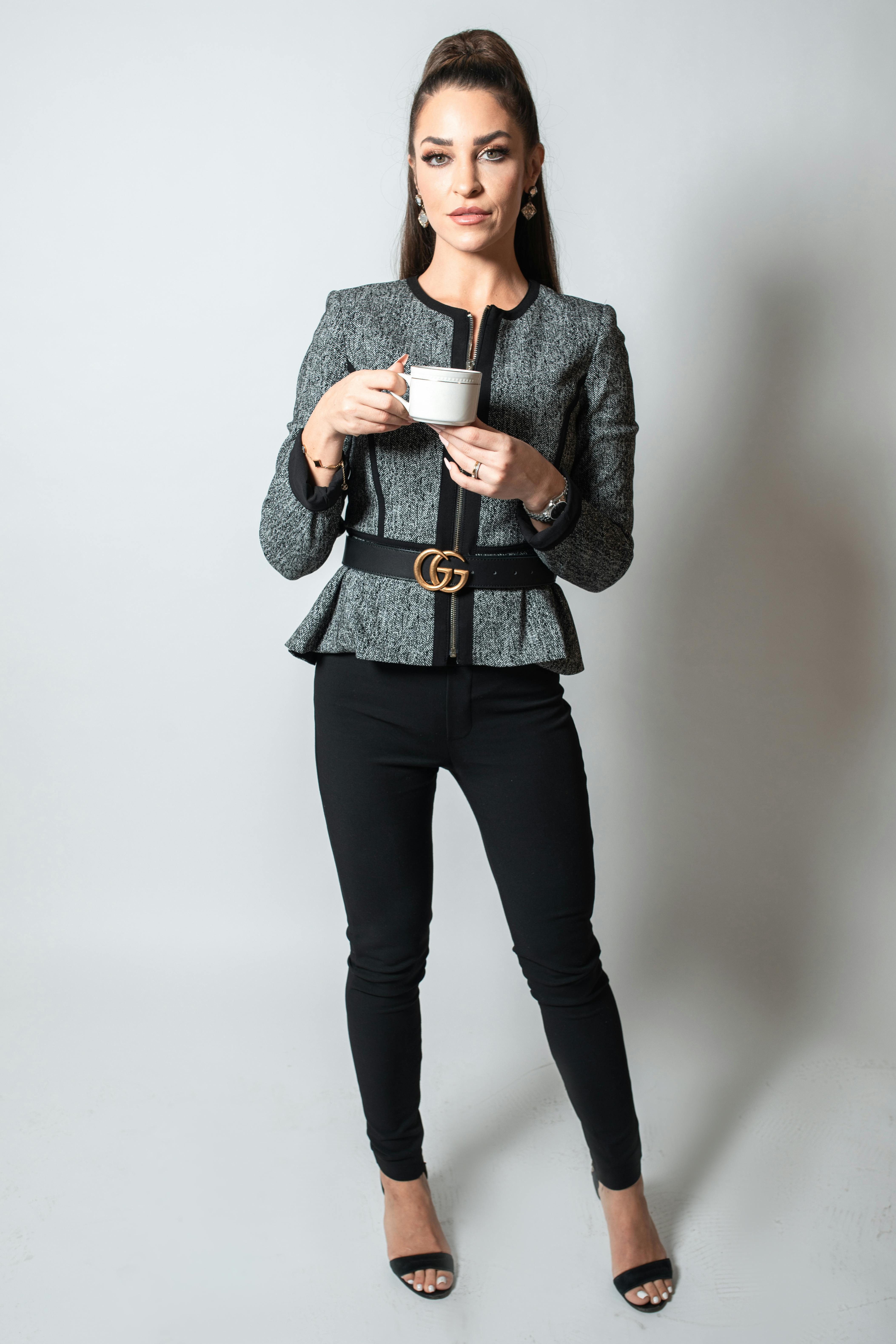 Una mujer bien vestida | Fuente: Pexels