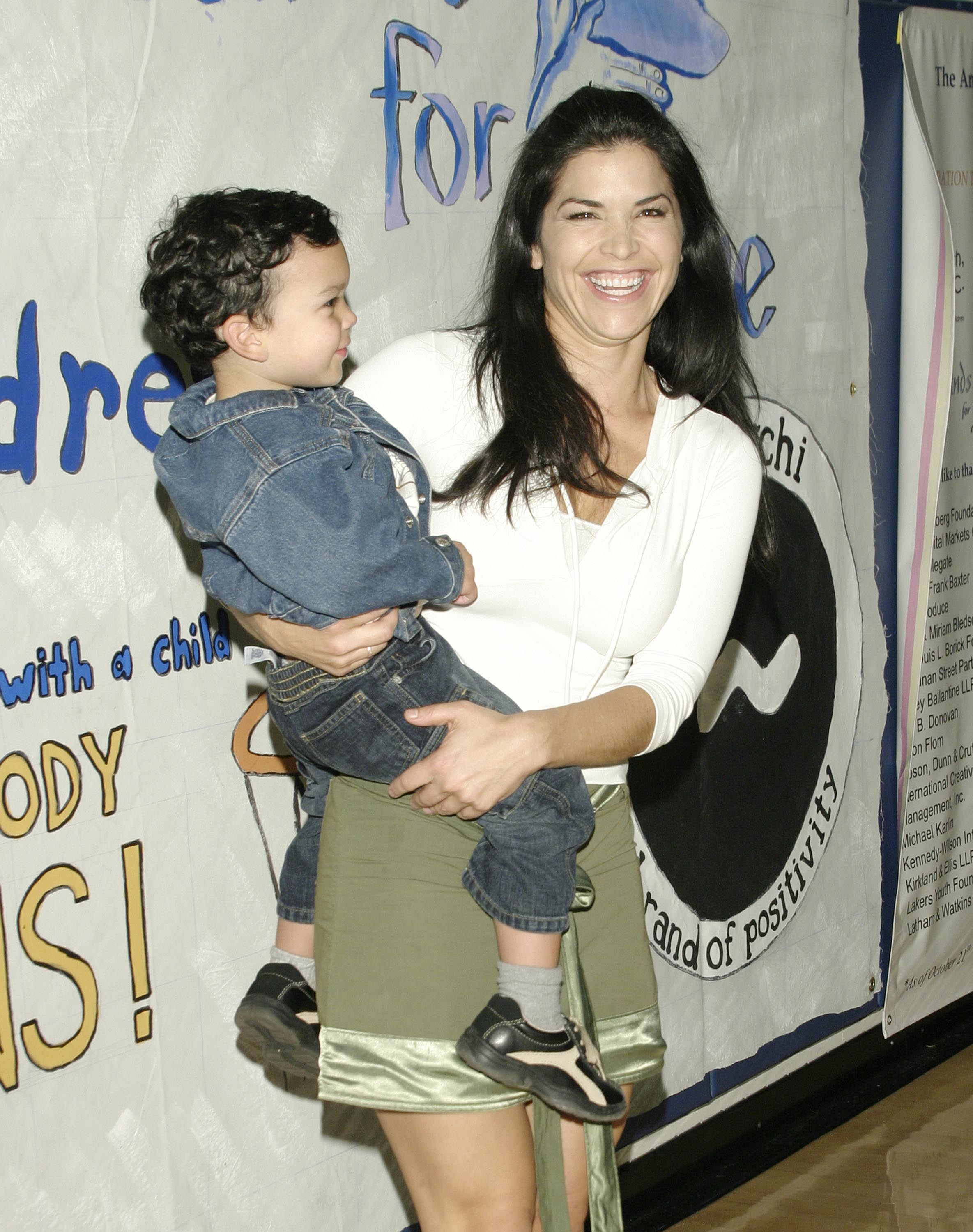 Lauren Sánchez durante el Youth INC Net Gain Celebrity Basketball Game el 26 de octubre de 2003, en Santa Mónica, California. | Fuente: Getty Images.