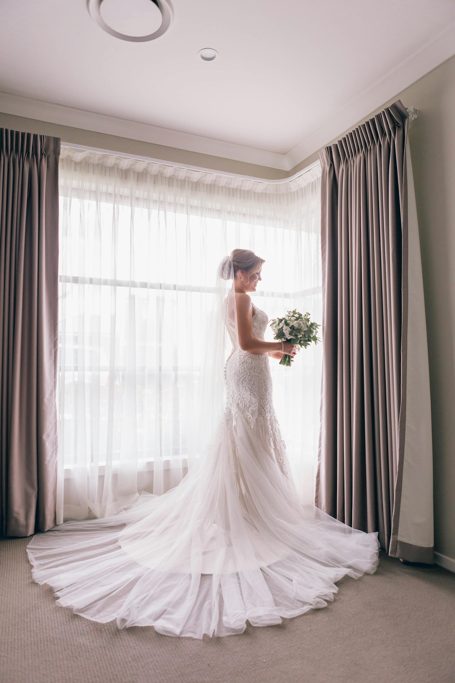 Una novia con su traje de novia | Fuente: Pexels