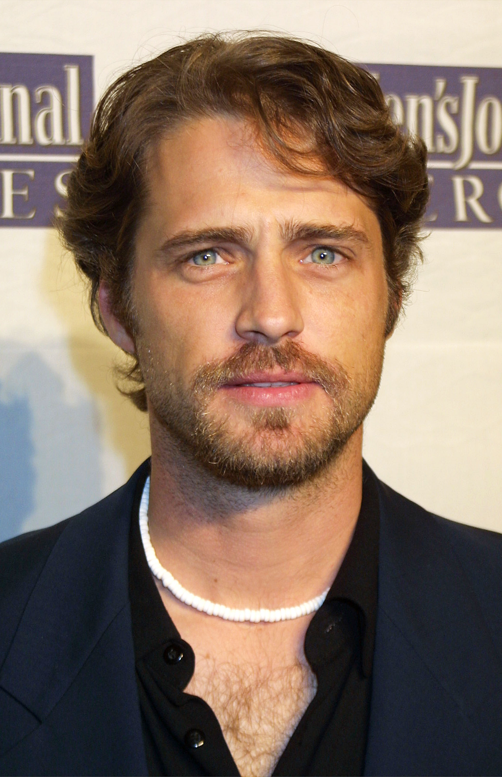 El ex icono adolescente asiste a la gala de Men's Journal el 11 de abril de 2001 | Fuente: Getty Images
