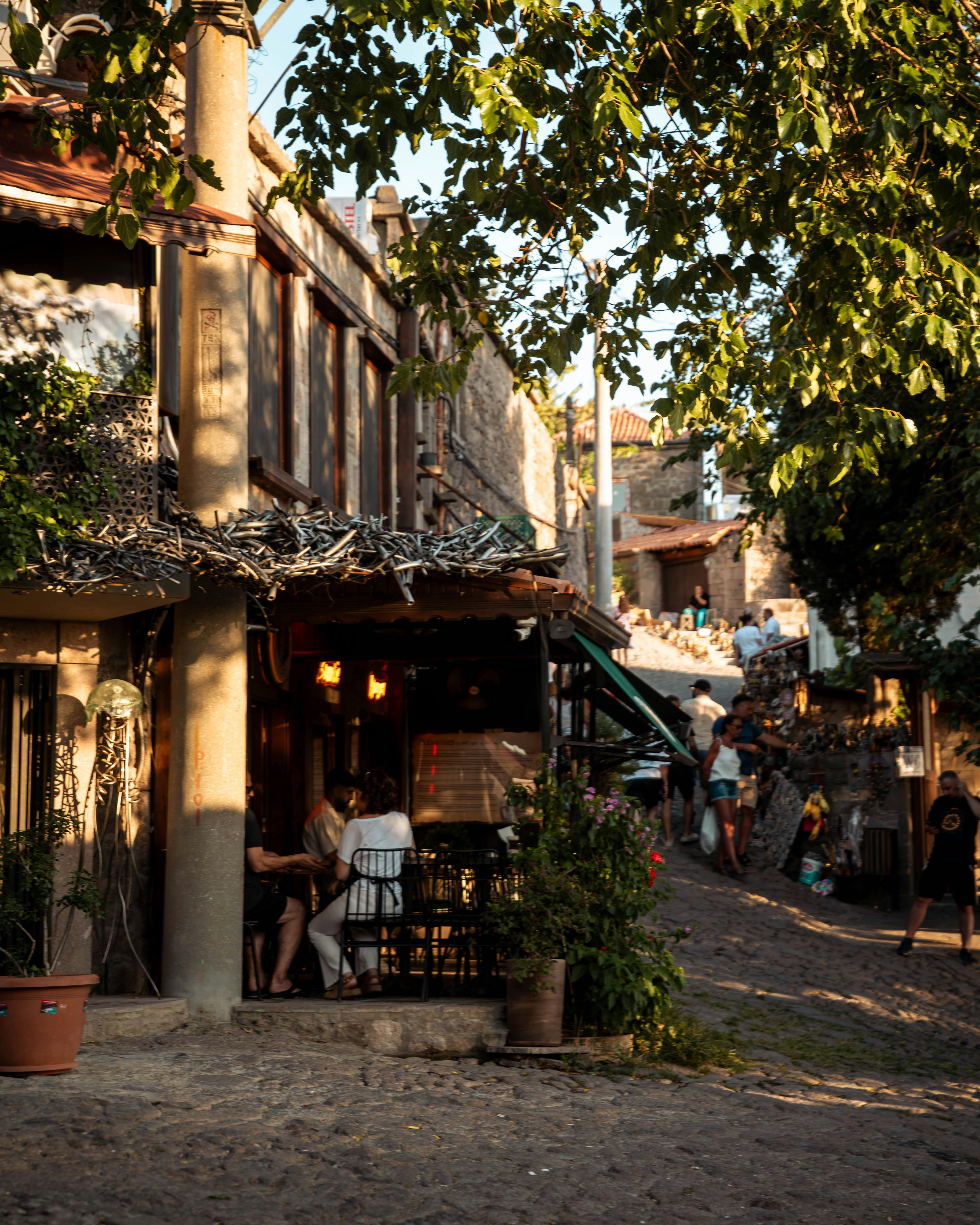 Un restaurante local | Fuente: Pexels