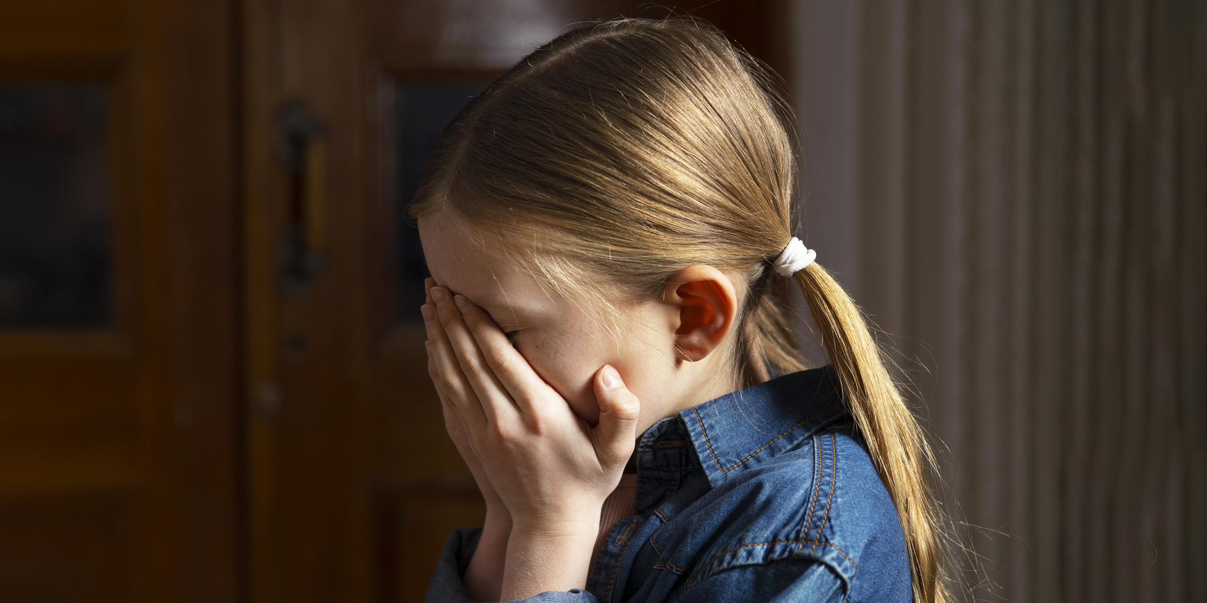 Una niña disgustada | Fuente: Freepik