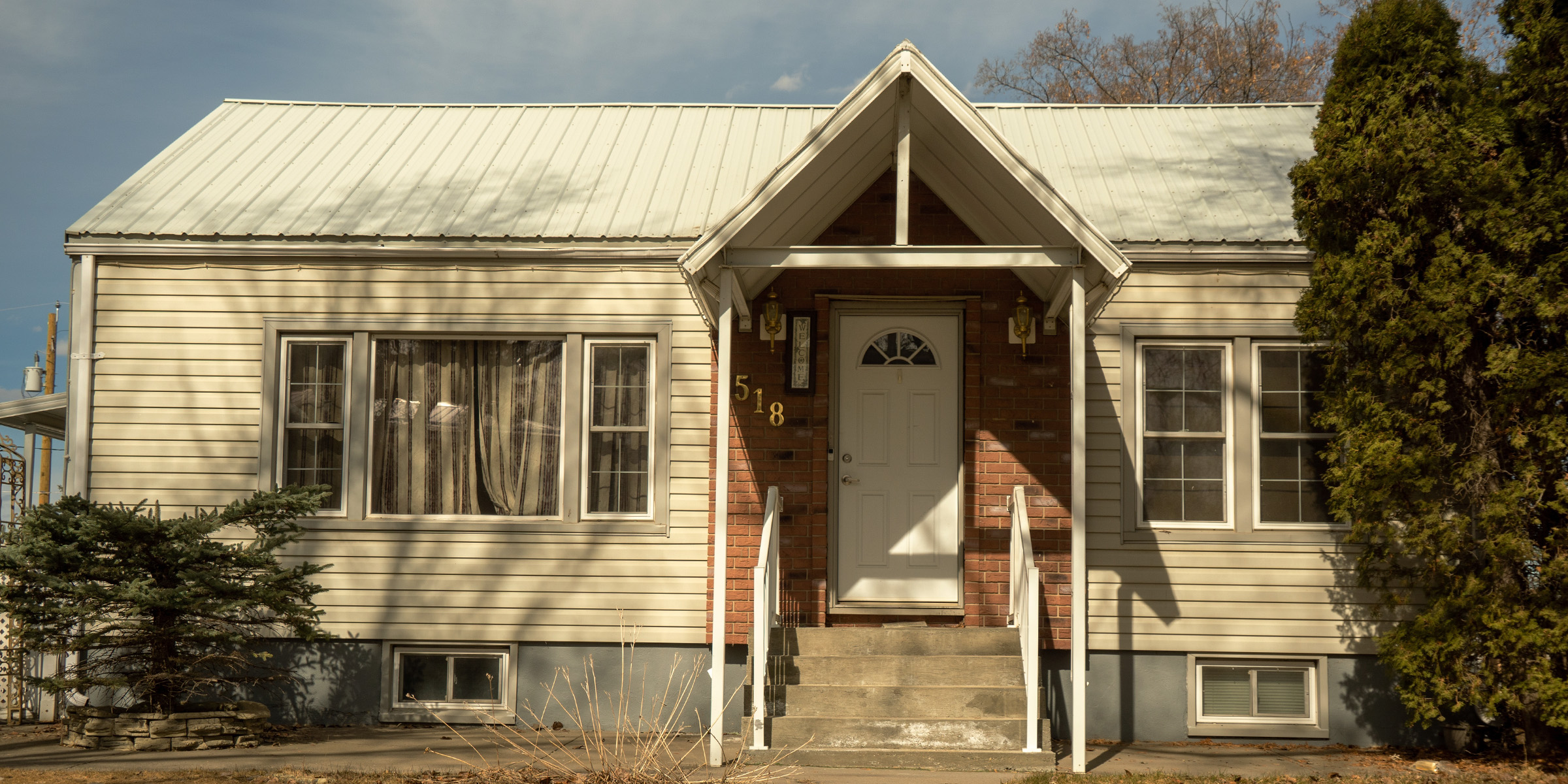 Fachada de una casa | Fuente: Shutterstock