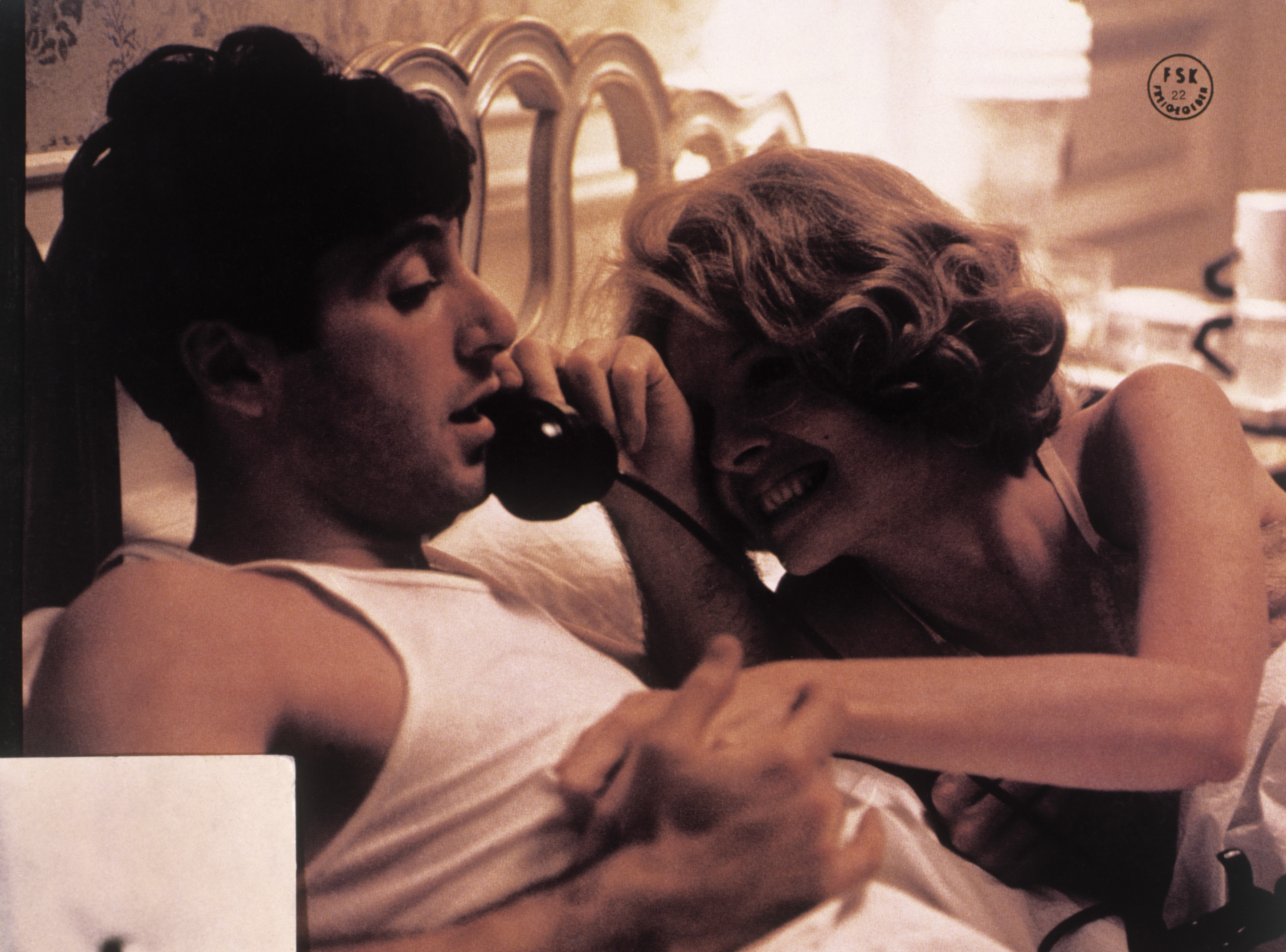 Diane Keaton y Al Pacino durante el rodaje de "El Padrino, Parte II", EE. UU., 1974. | Fuente: Getty Images.