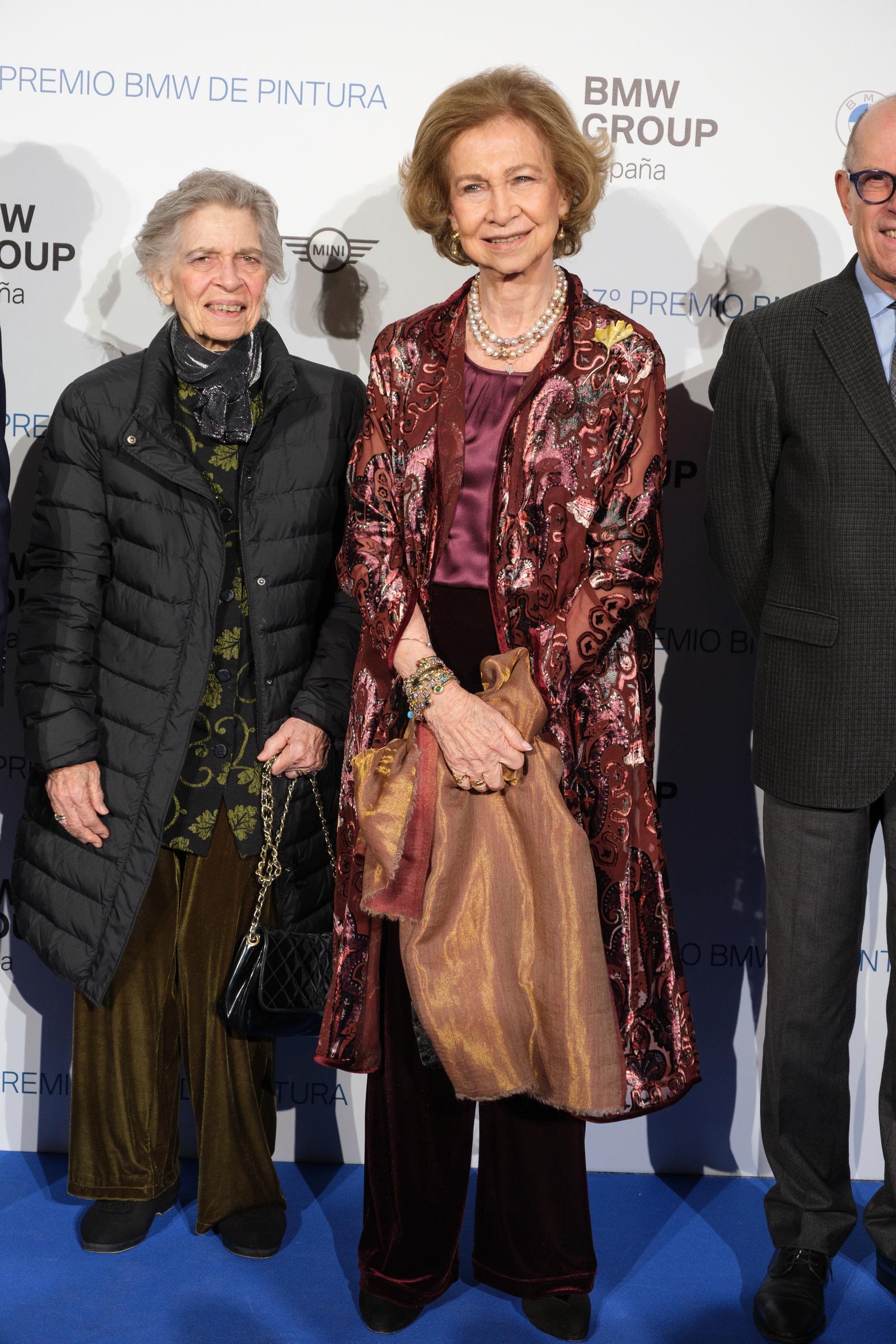 La princesa Irene de Grecia y la reina Sofía de España asistieron a los Premios de Pintura BMW en el Teatro Real de Madrid. | Fuente: Getty Images