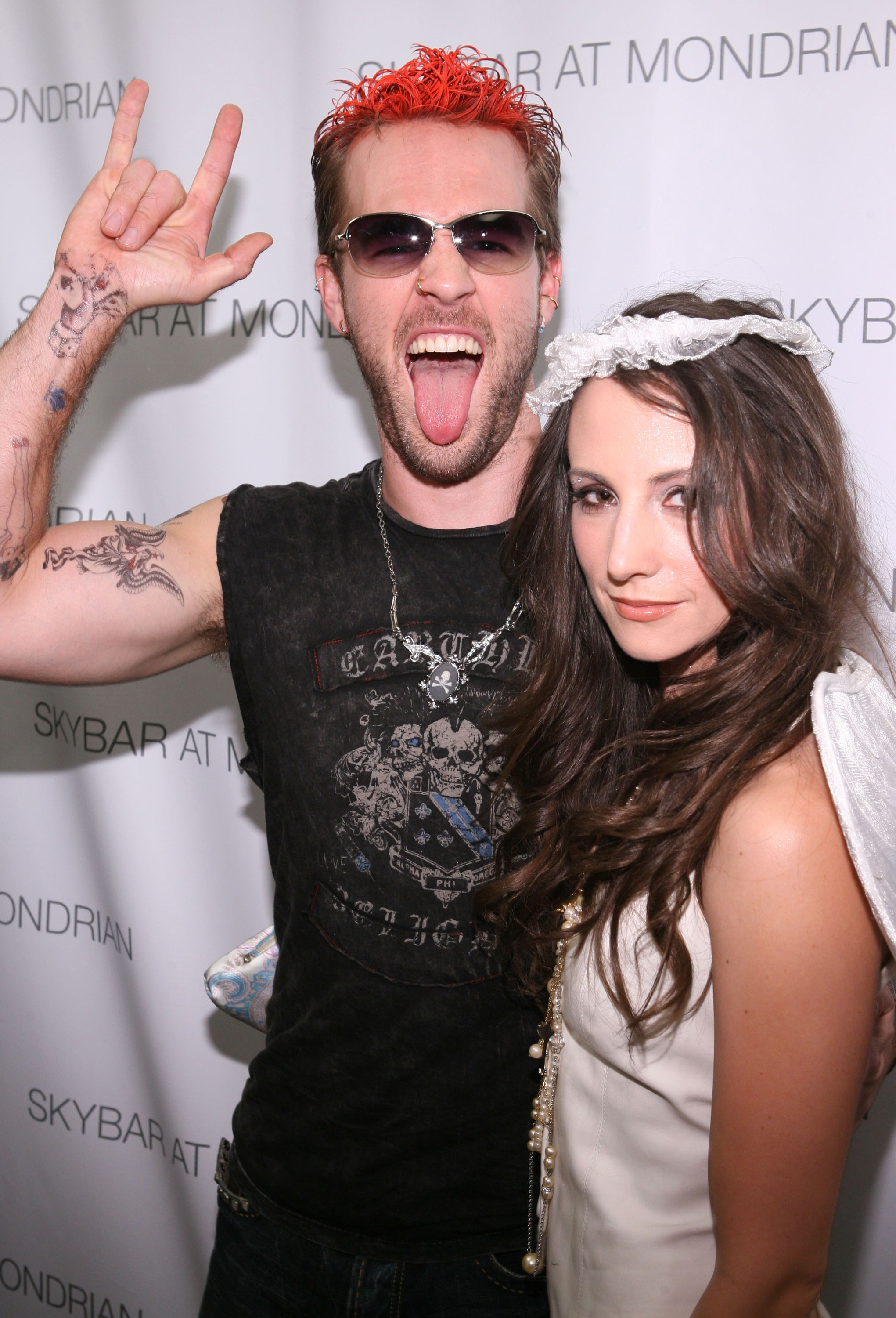 James Van Der Beek y Heather McComb en la fiesta de Halloween Skybar at Mondrian LA en West Hollywood, California, el 31 de octubre de 2008. | Fuente: Getty Images