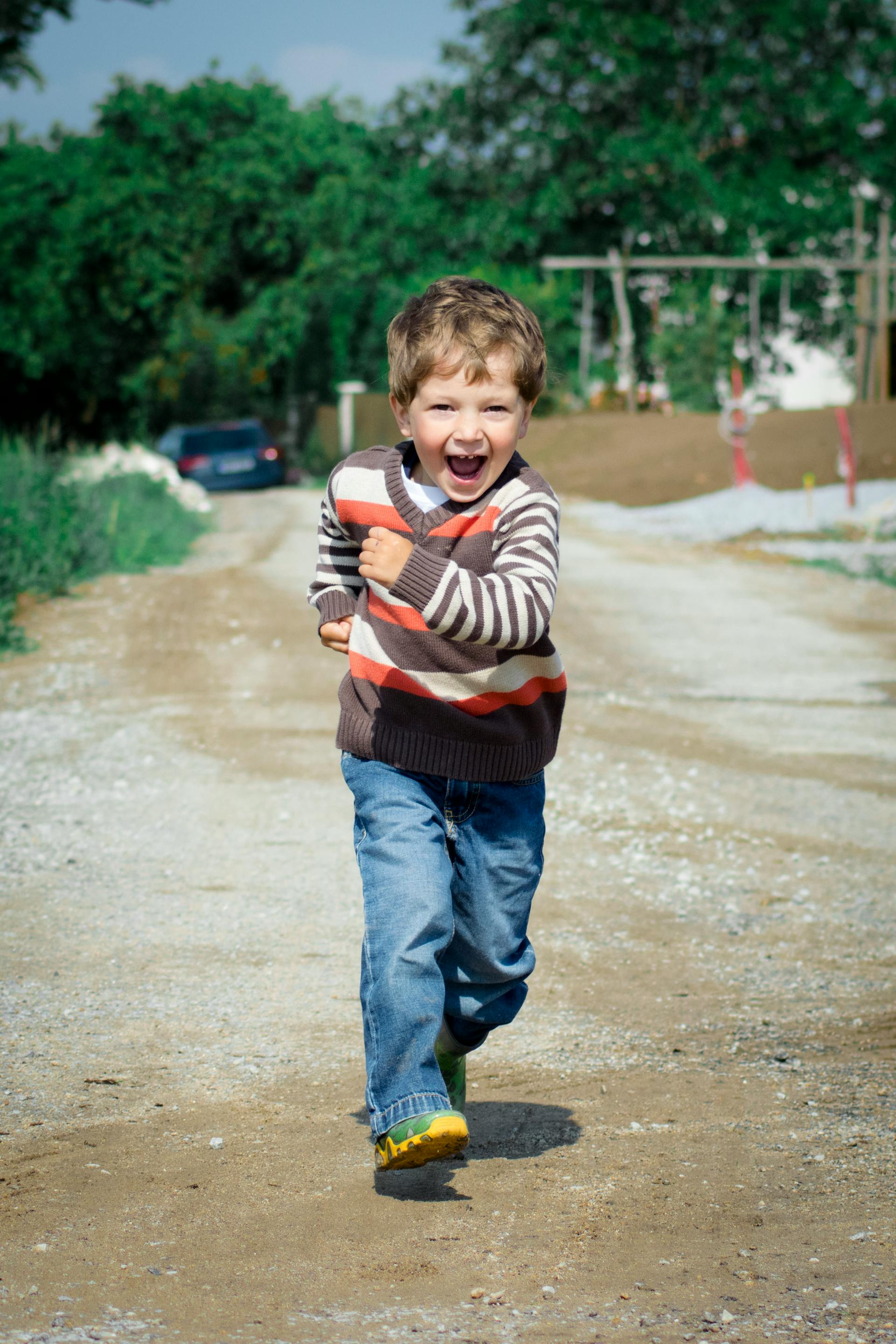 Un niño corriendo | Fuente: Pexels