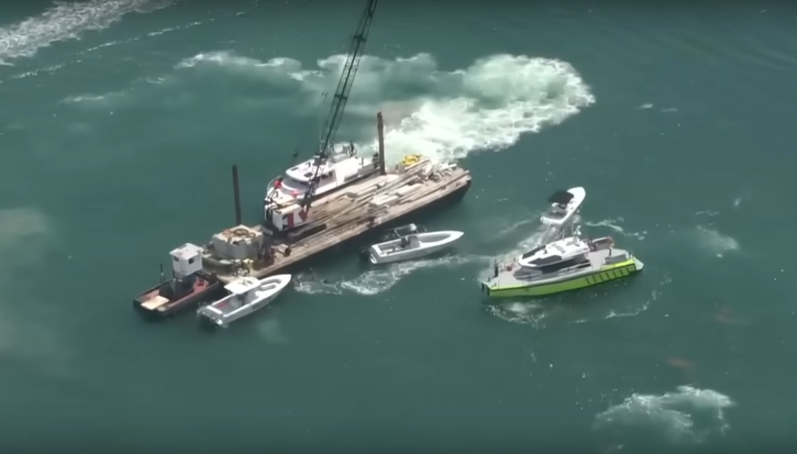 Botes de rescate en la Bahía de Biscayne en Miami | Fuente: YouTube/WPLG Local 10