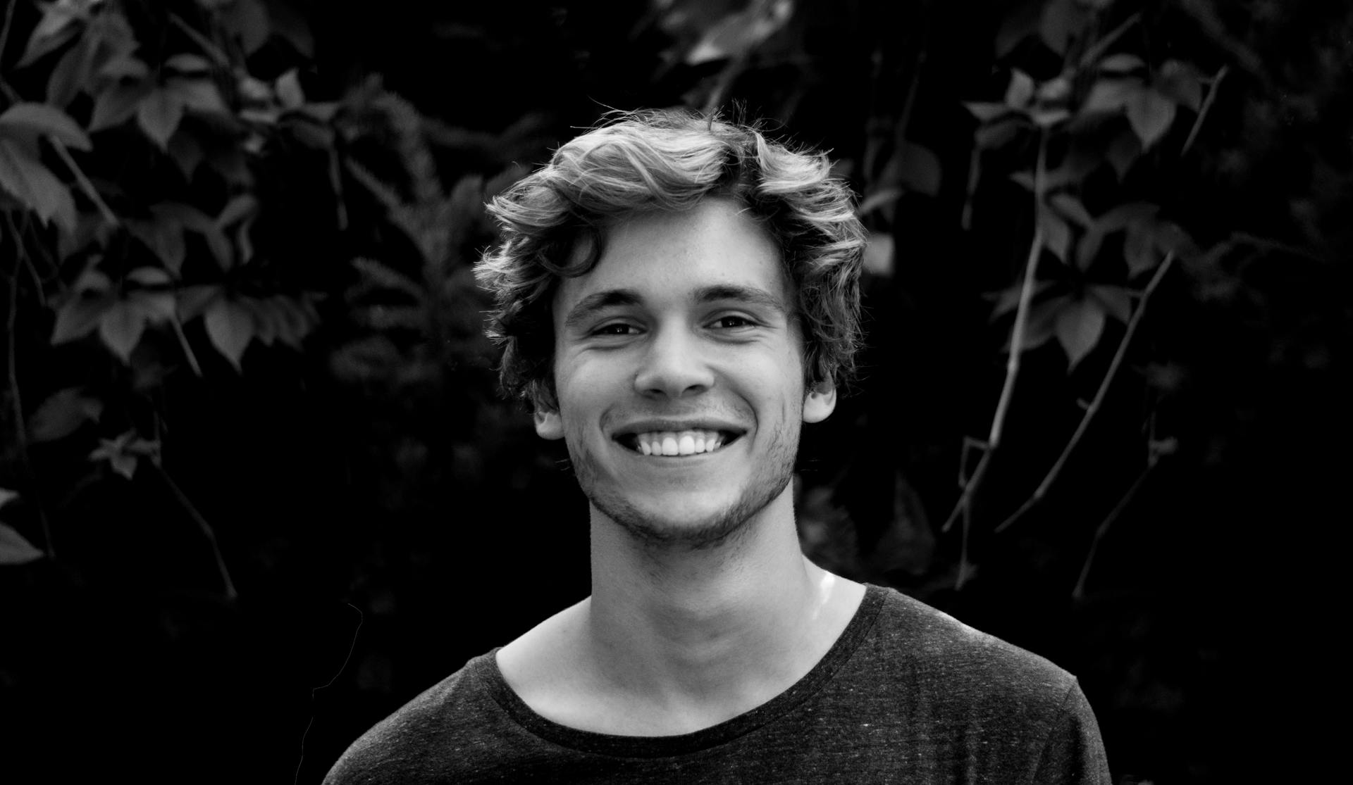 Un hombre feliz | Fuente: Pexels