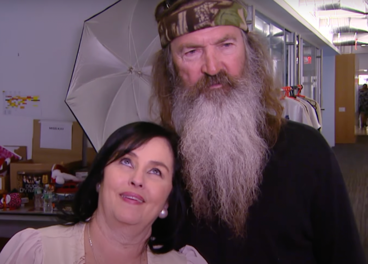 Kay y Phil Robertson durante una entrevista, de mayo de 2025 | Fuente: YouTube/EntertainmentTonight